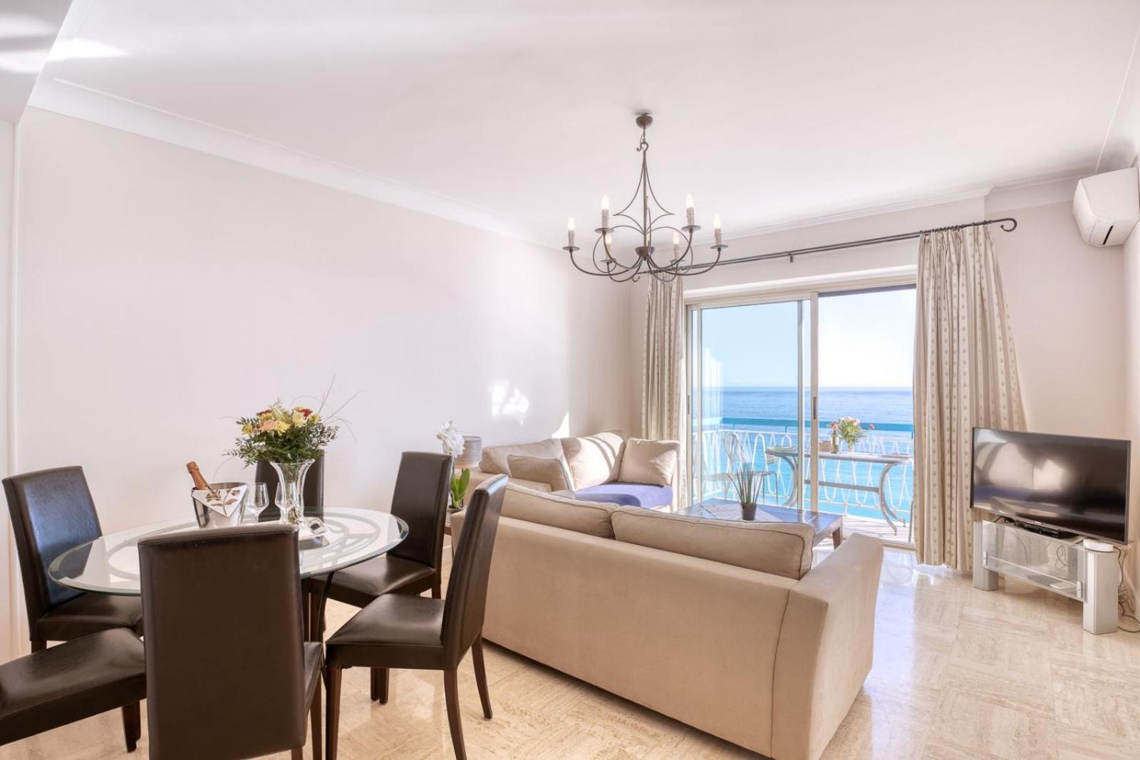 Horizon Blue Lux Apartment photo 2