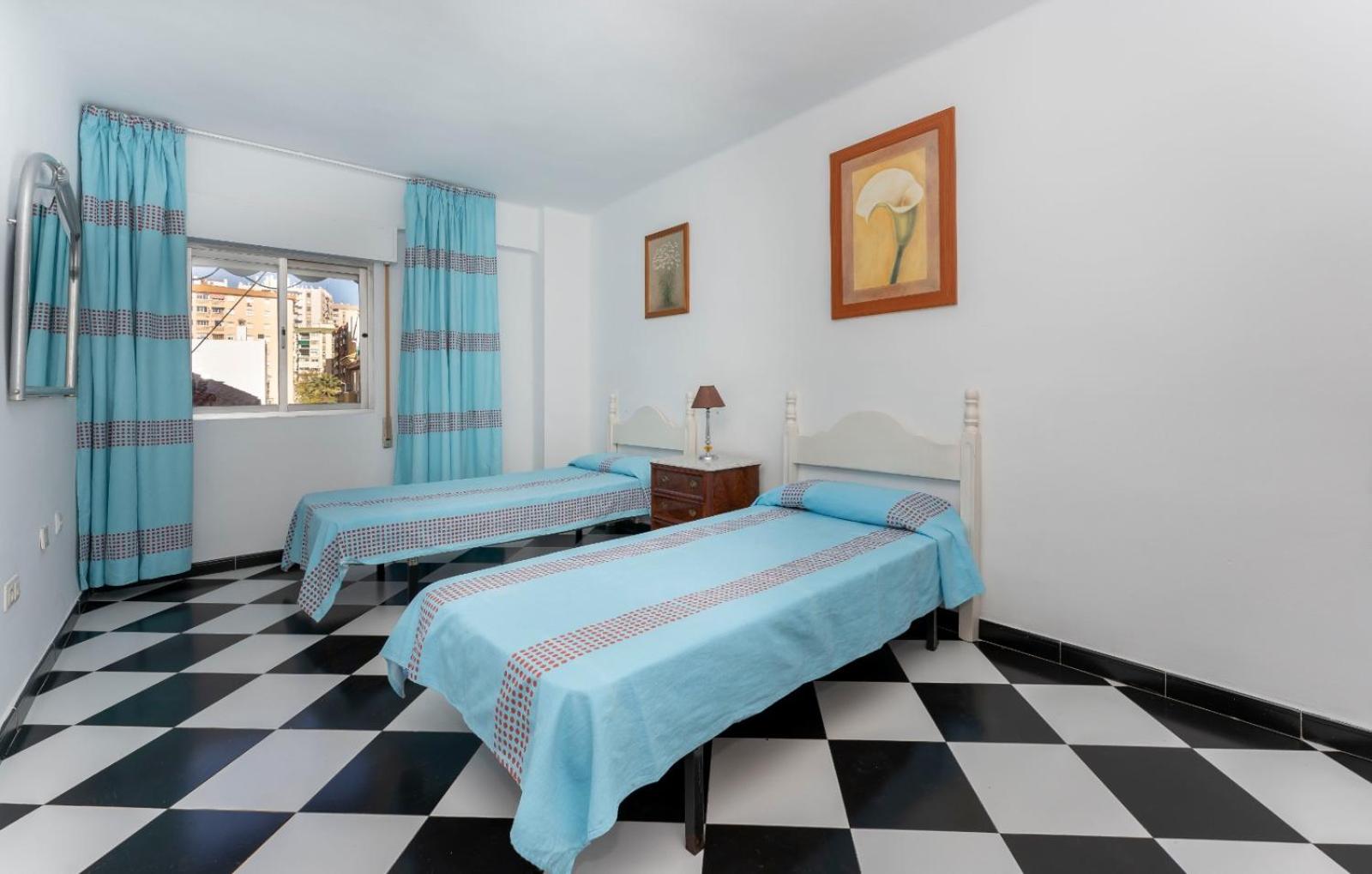 Malaga downtown and beach apartment photo 3