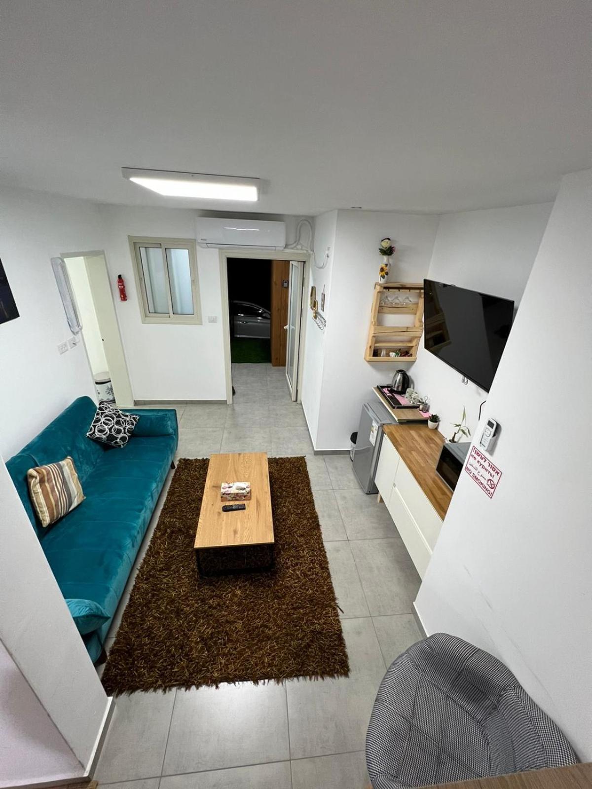 Hermon Border Cabin with Jacuzzi view 4