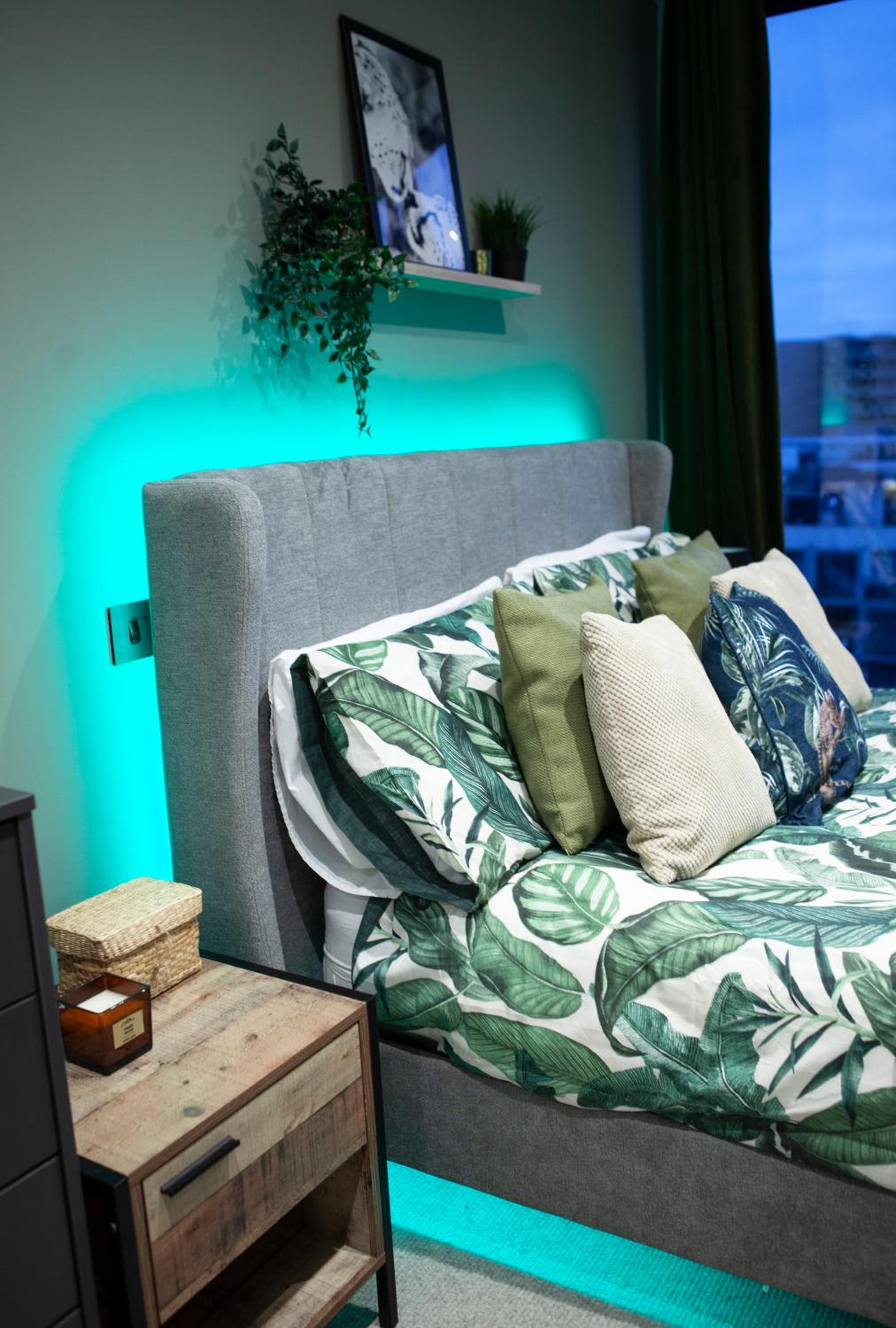 Castlefield Luxury apartment Roof garden view 2