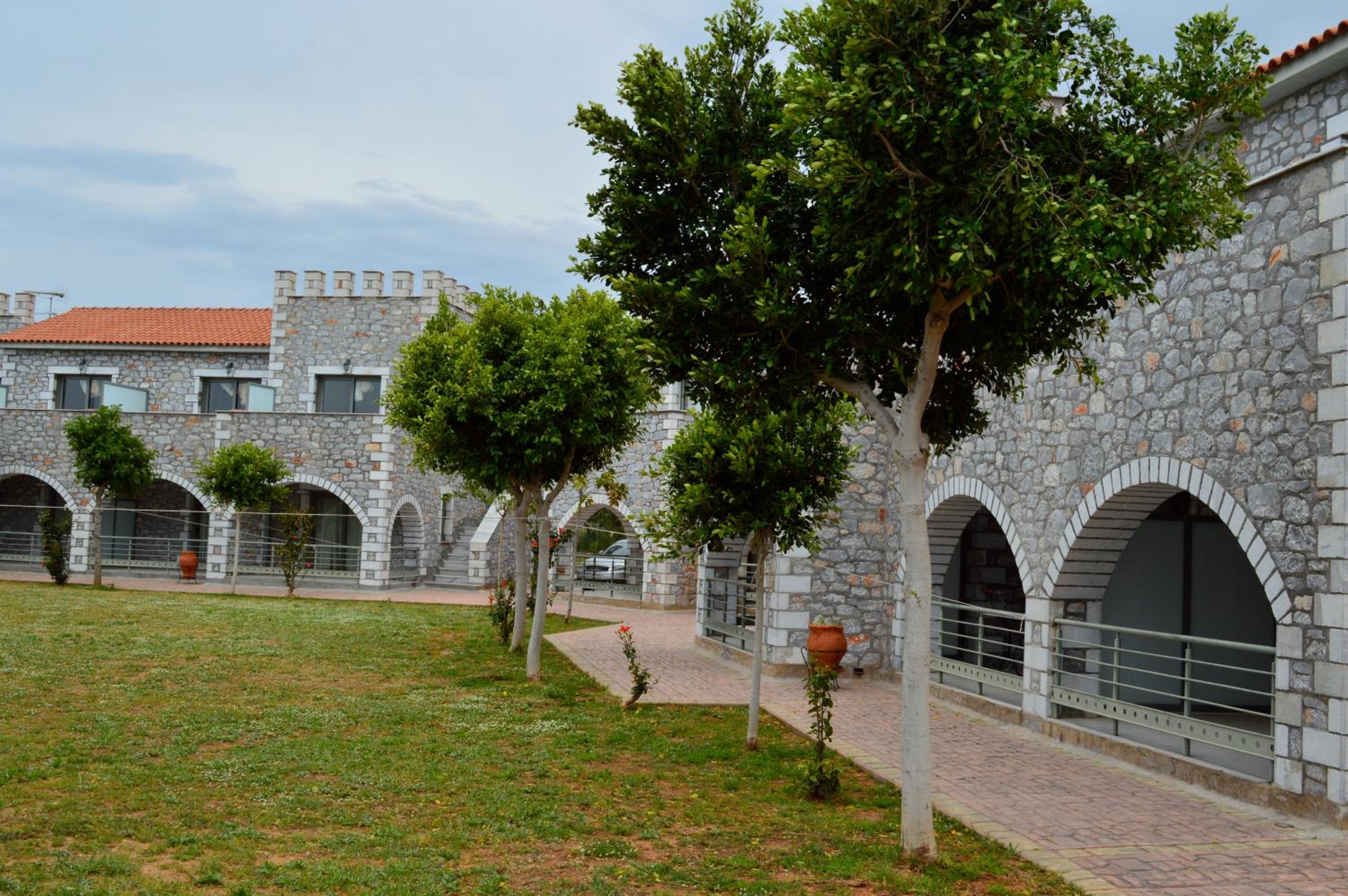 Nefeli Apartments