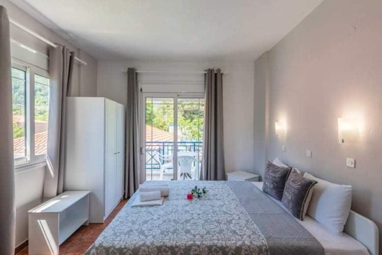 En Plo Studios & Apartments photo 1