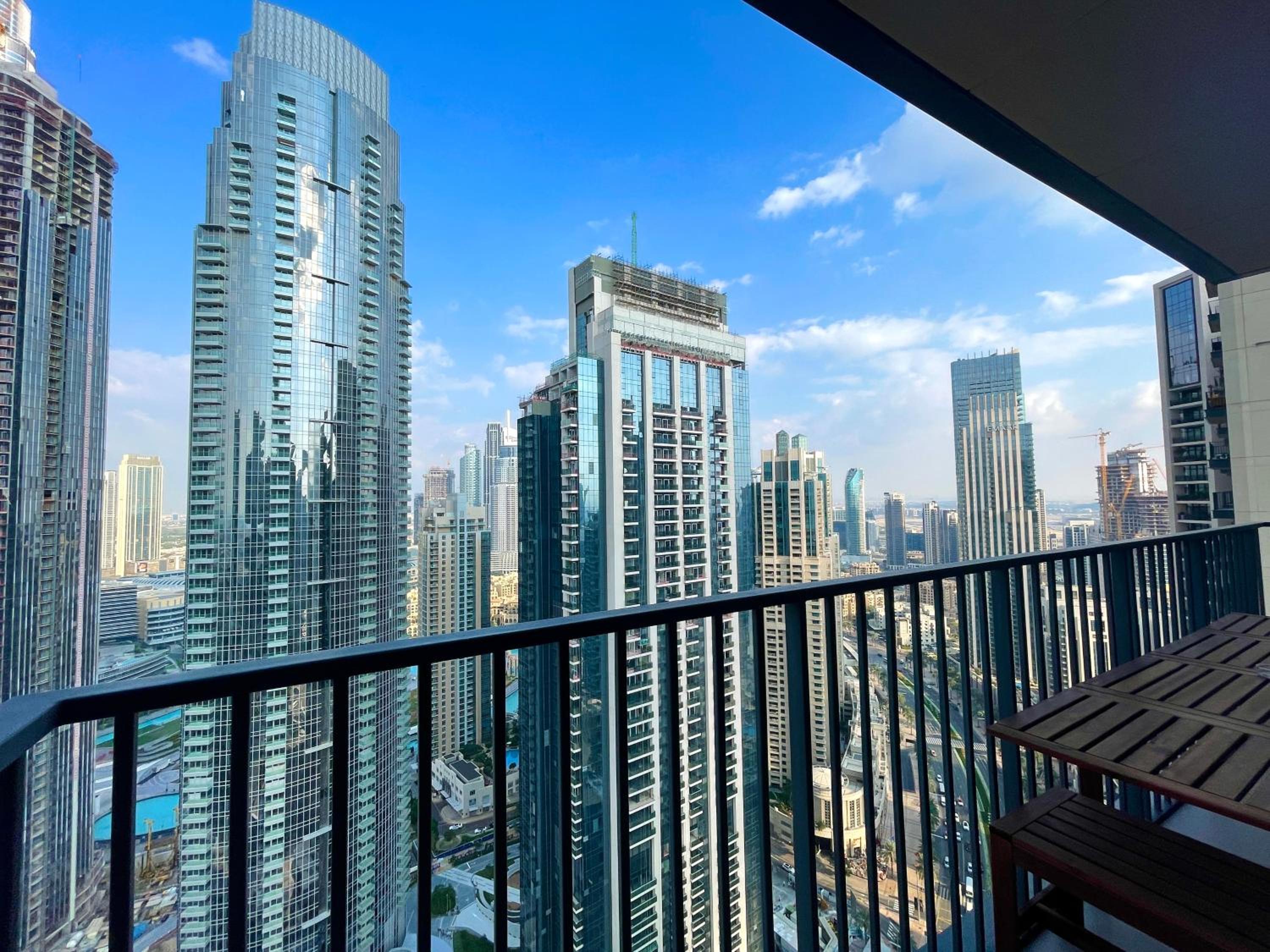 Spacious & Full of light 3BR+ kids Dubai Mall