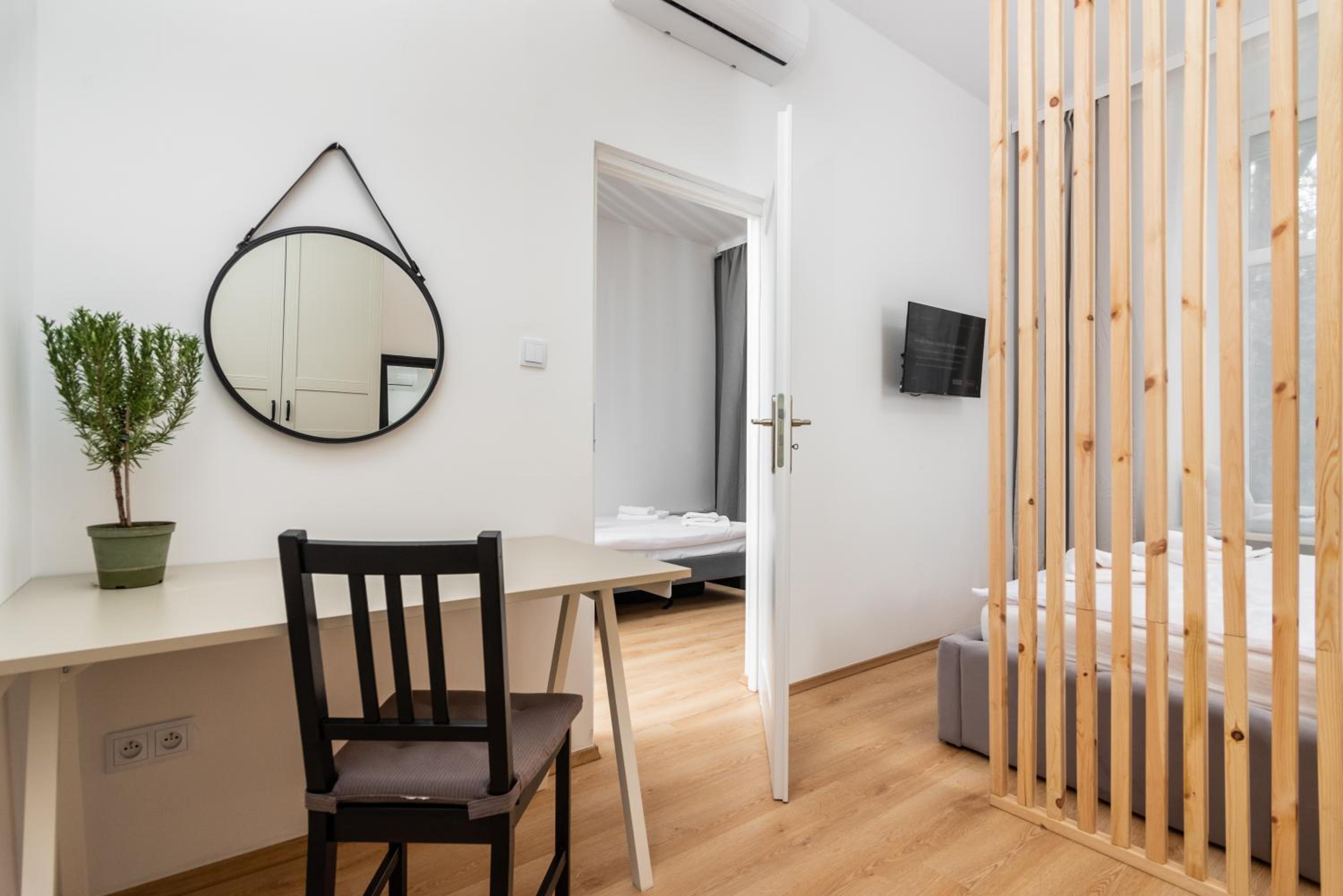 Modern Centrally Located Apartment view 5