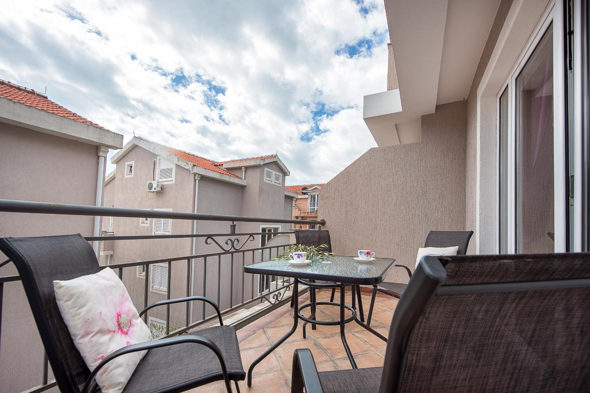 Summer apartments in Petrovac photo 3