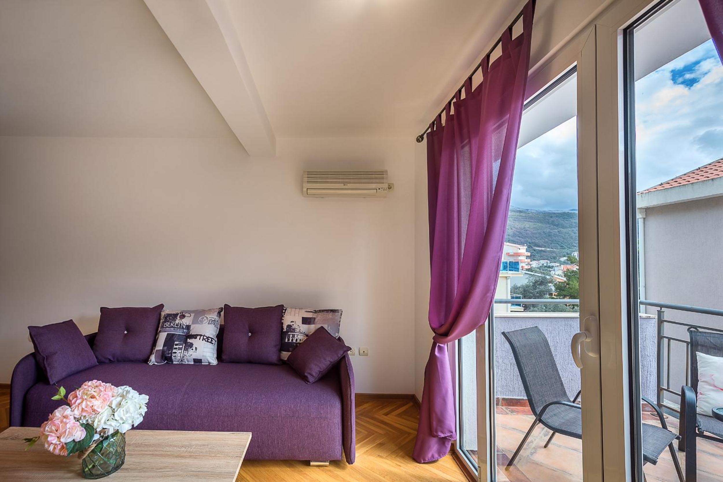 Summer apartments in Petrovac photo 4