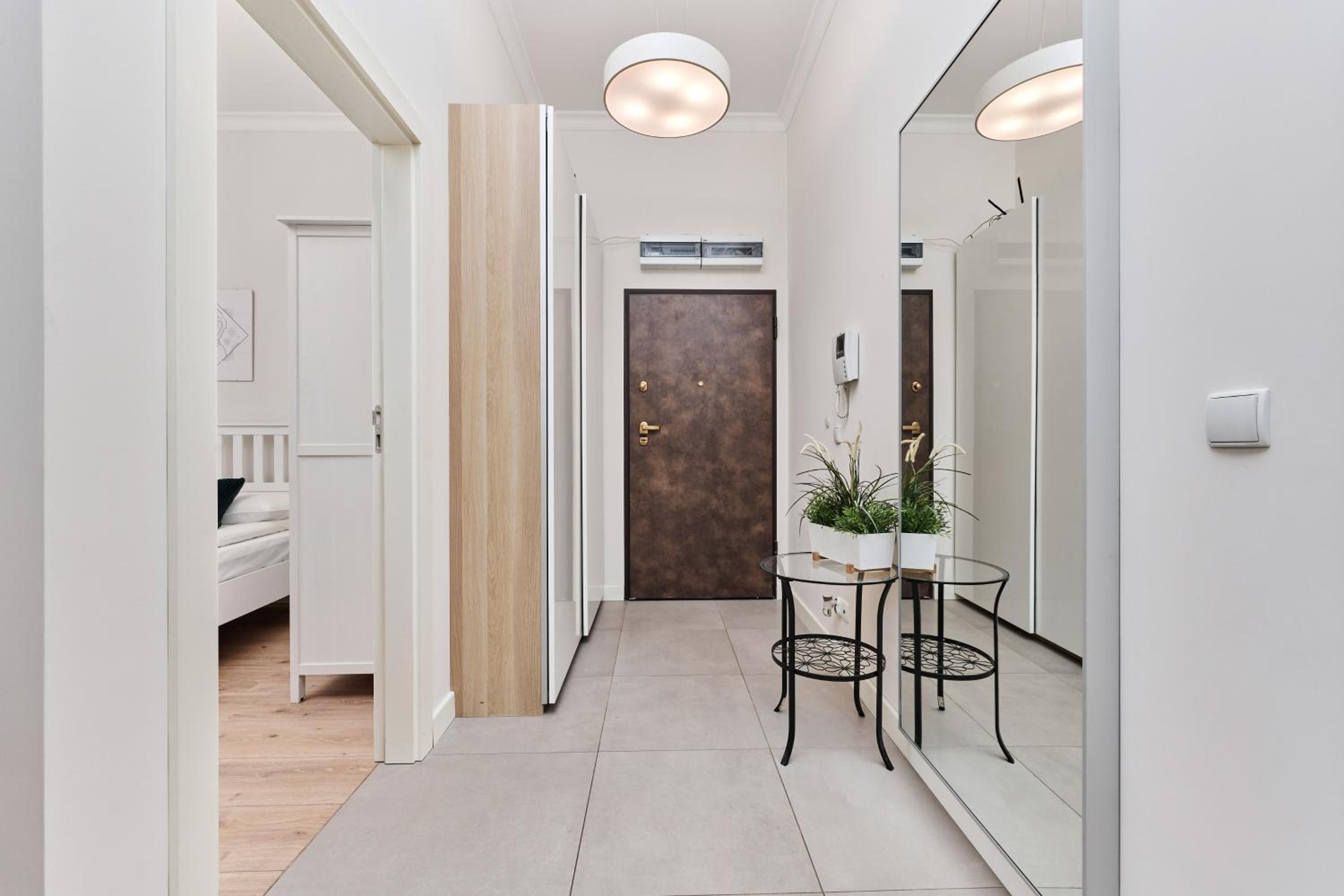 City Center Railway Station Apartment Piłsudskiego by Renters