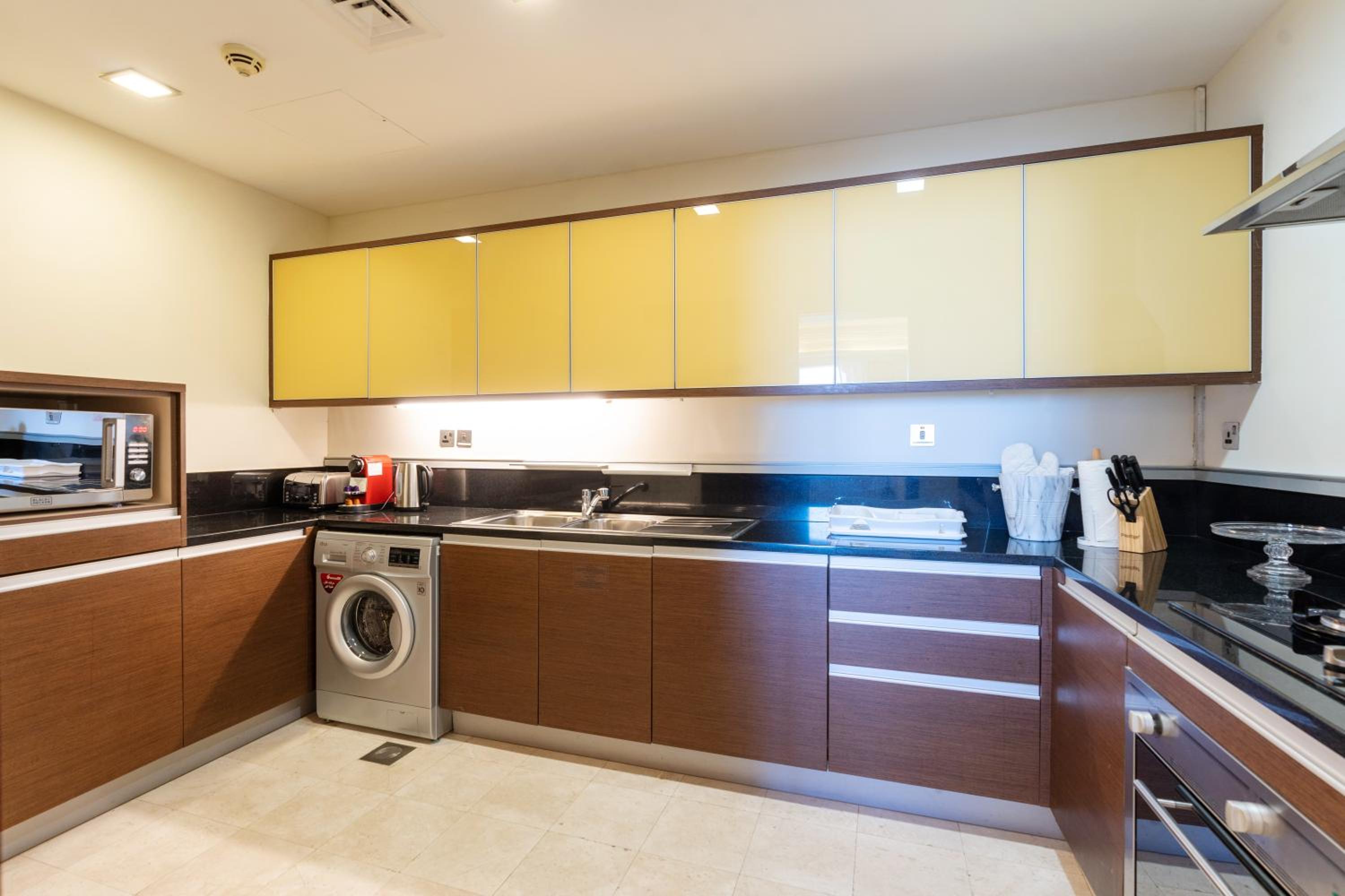 Royal Club By RVHR, Grandeur Residence Crescent Palm Jumeirah