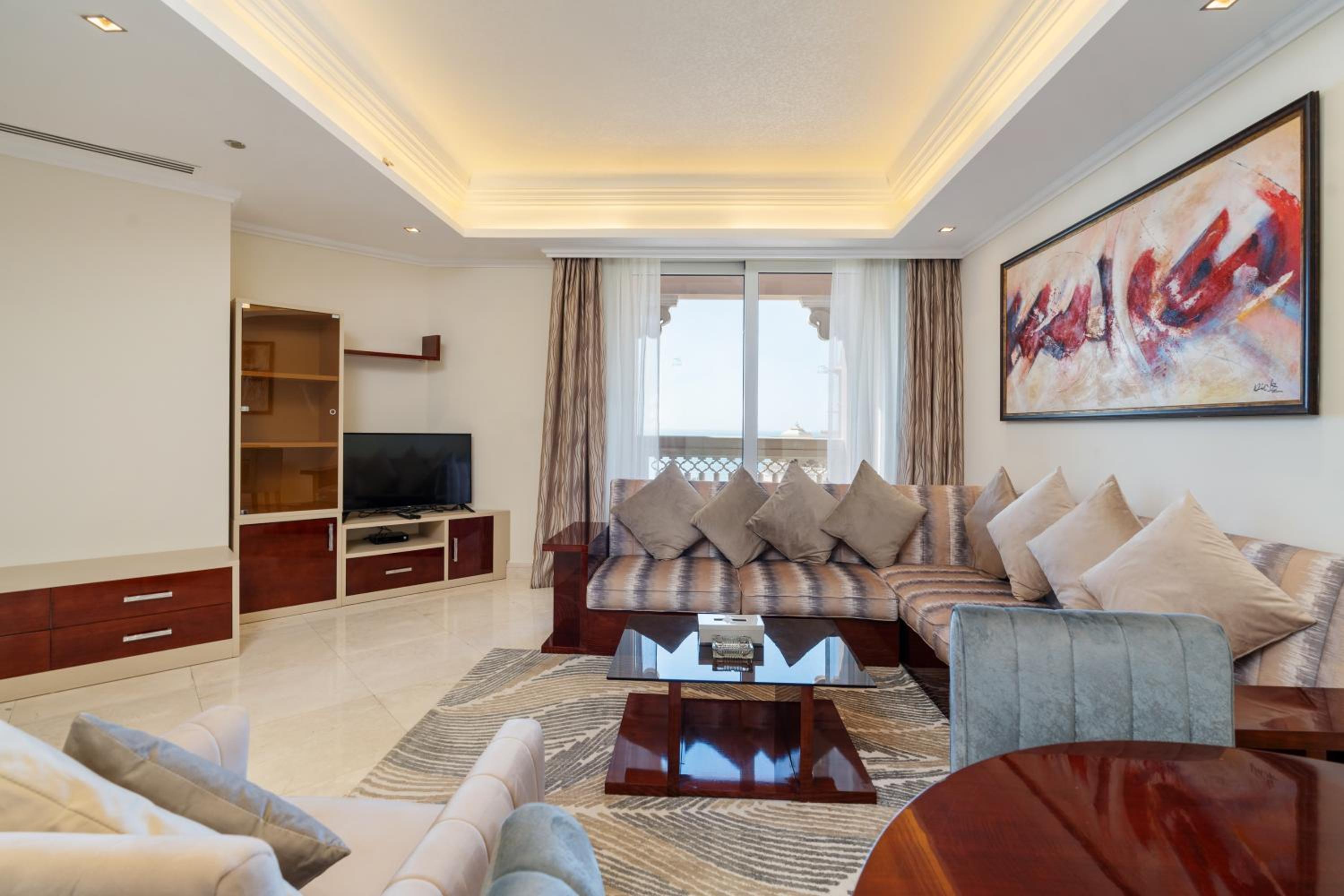Royal Club By RVHR, Grandeur Residence Crescent Palm Jumeirah