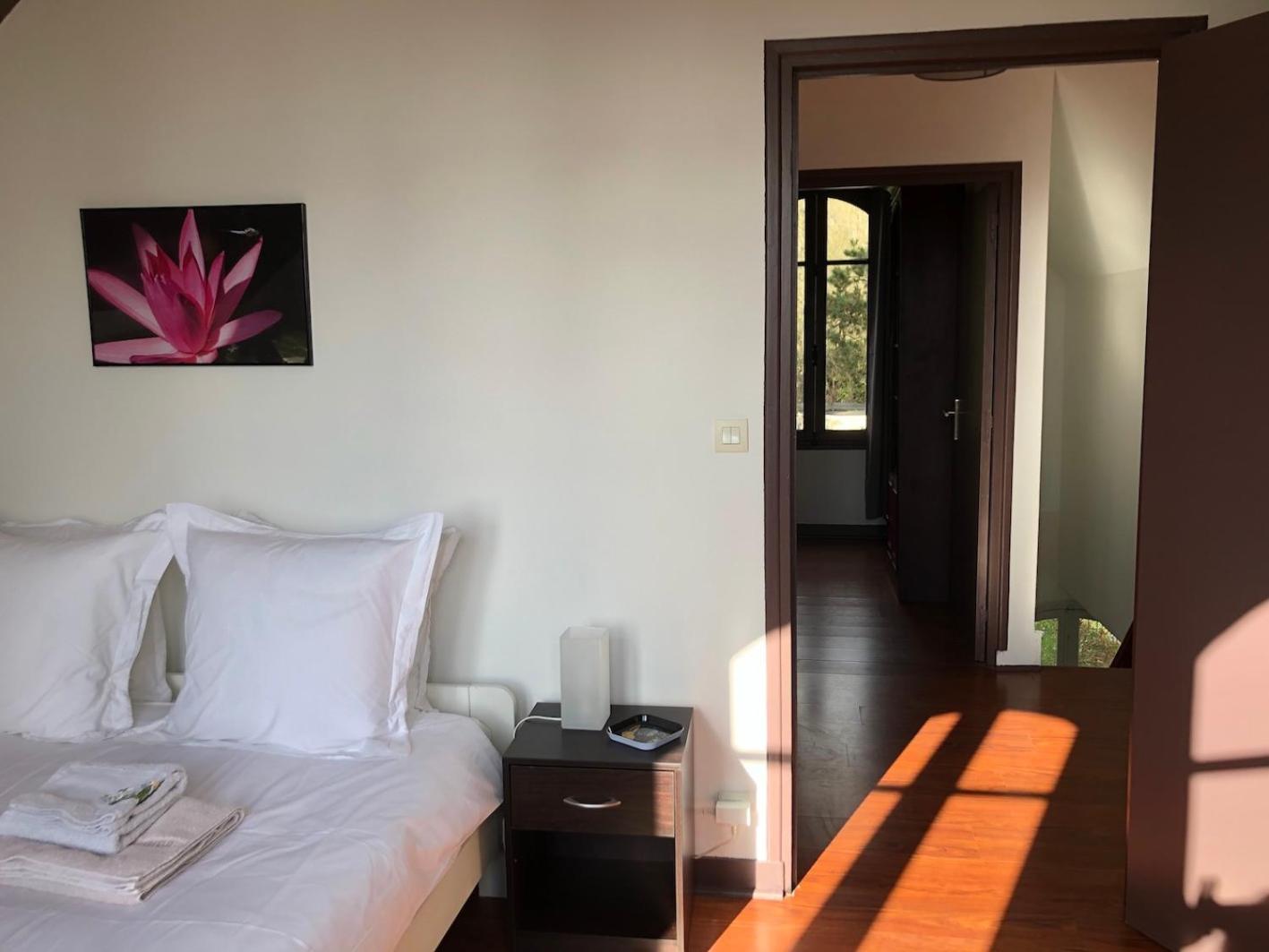 LA CHERIELLE view 5