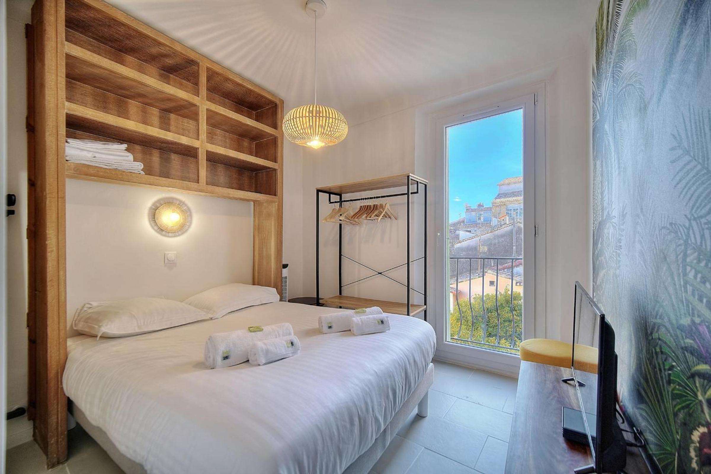 IMMOGROOM - Refurbished - Suquet - Sea view photo 2