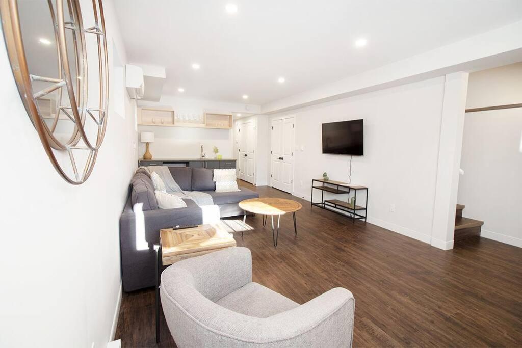 Cheerful 4 bedrooms duplex unit great location view 4