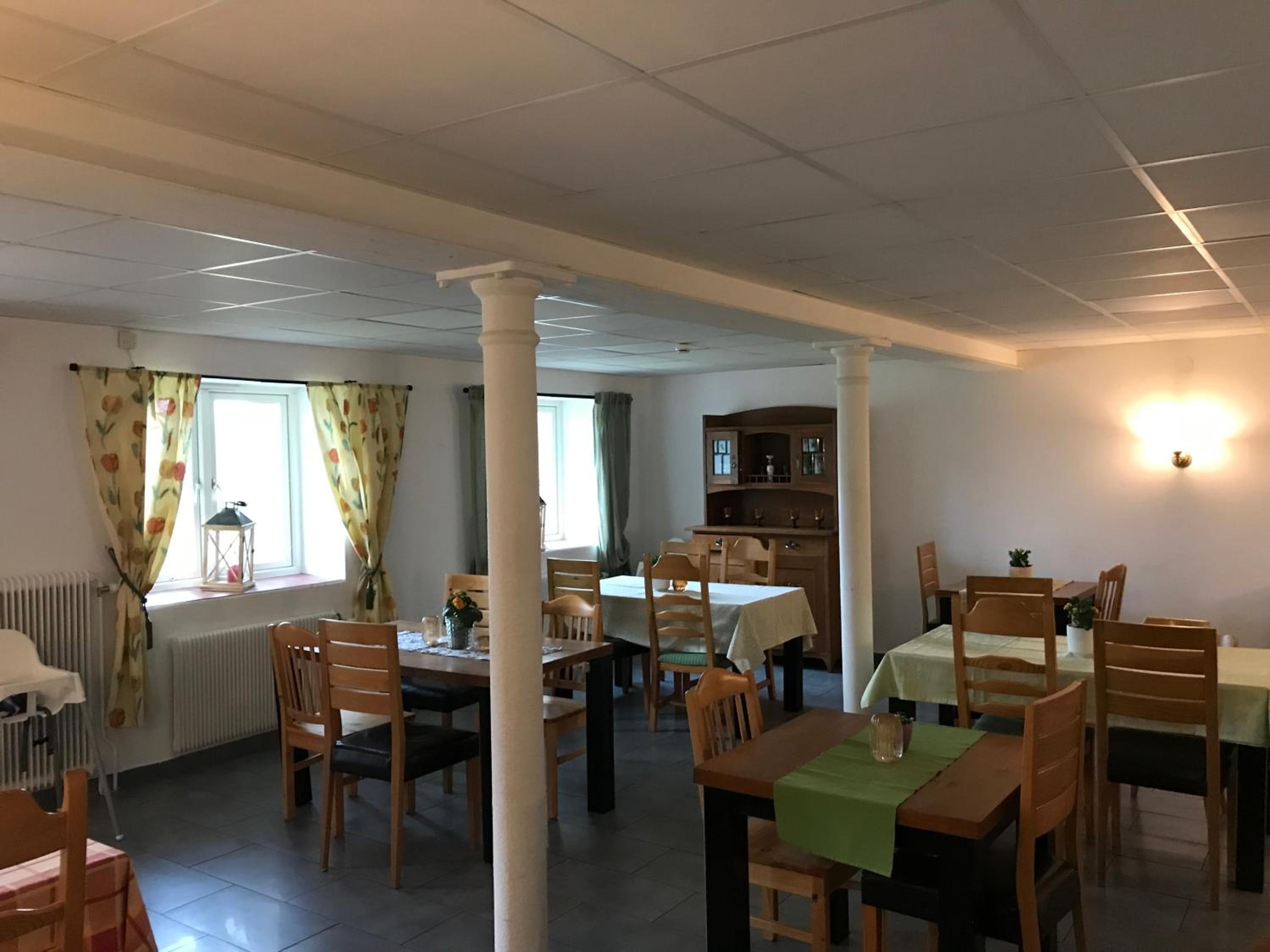 Hunnebergs Gård Hostel & Camping view 3