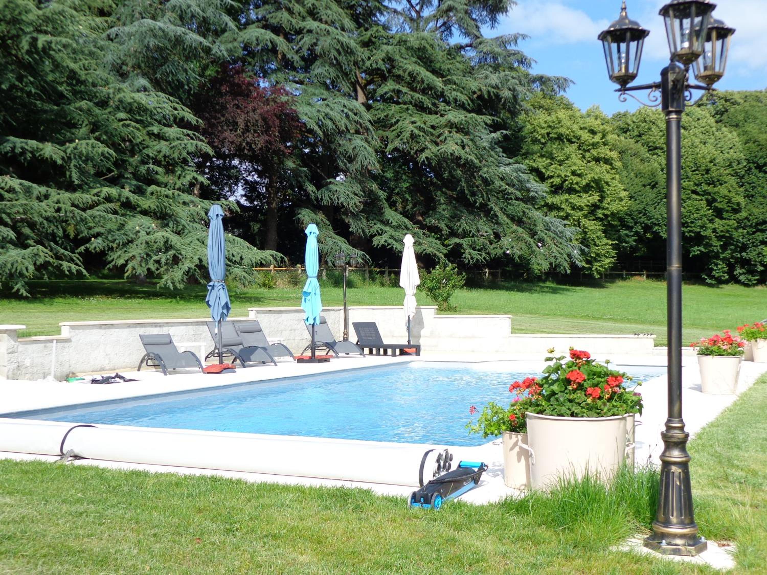 La Maison Ribotteau - The Coach House Gîte view 2