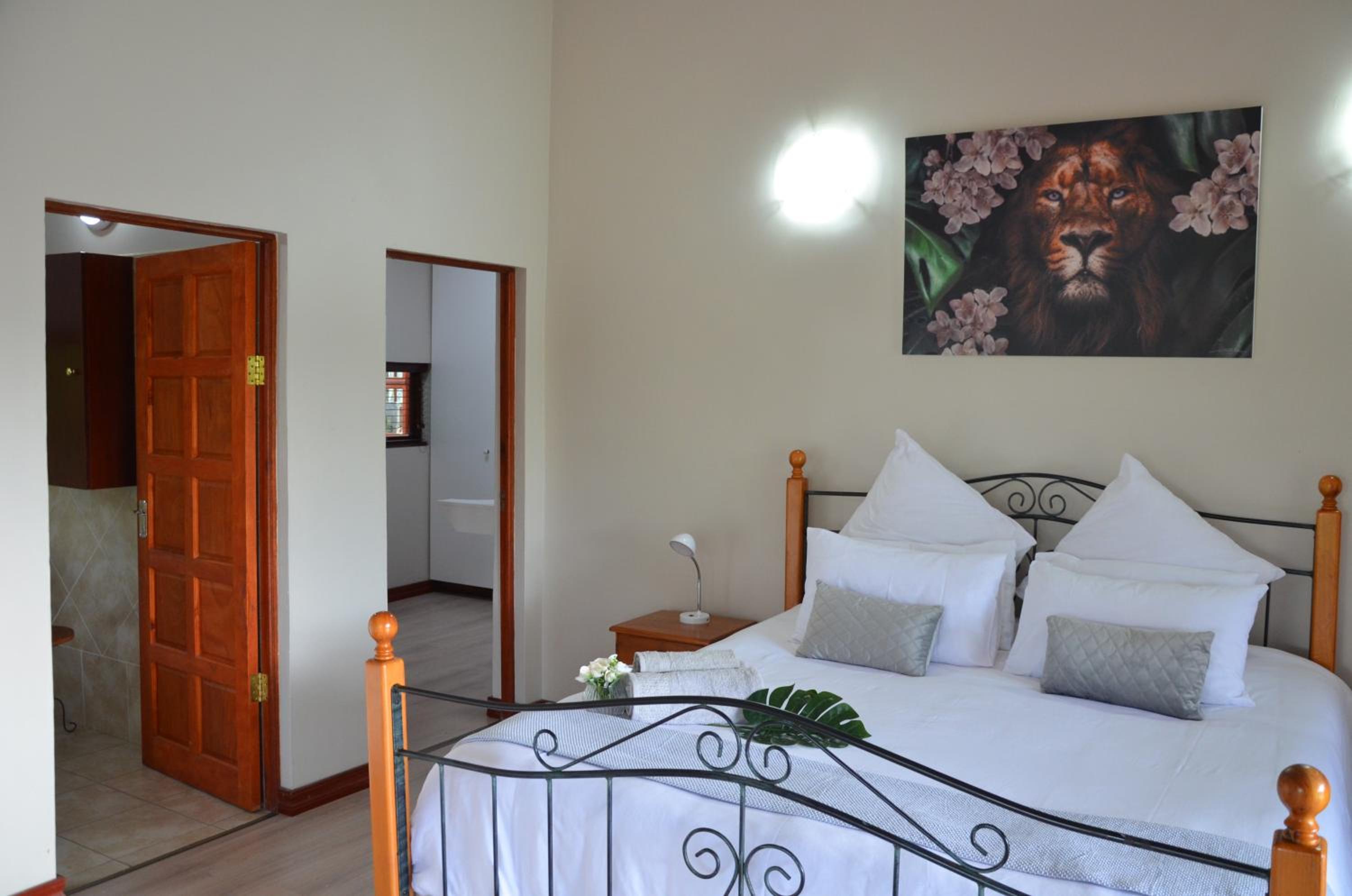Muqurati Lodge - Dinokeng Game Reserve