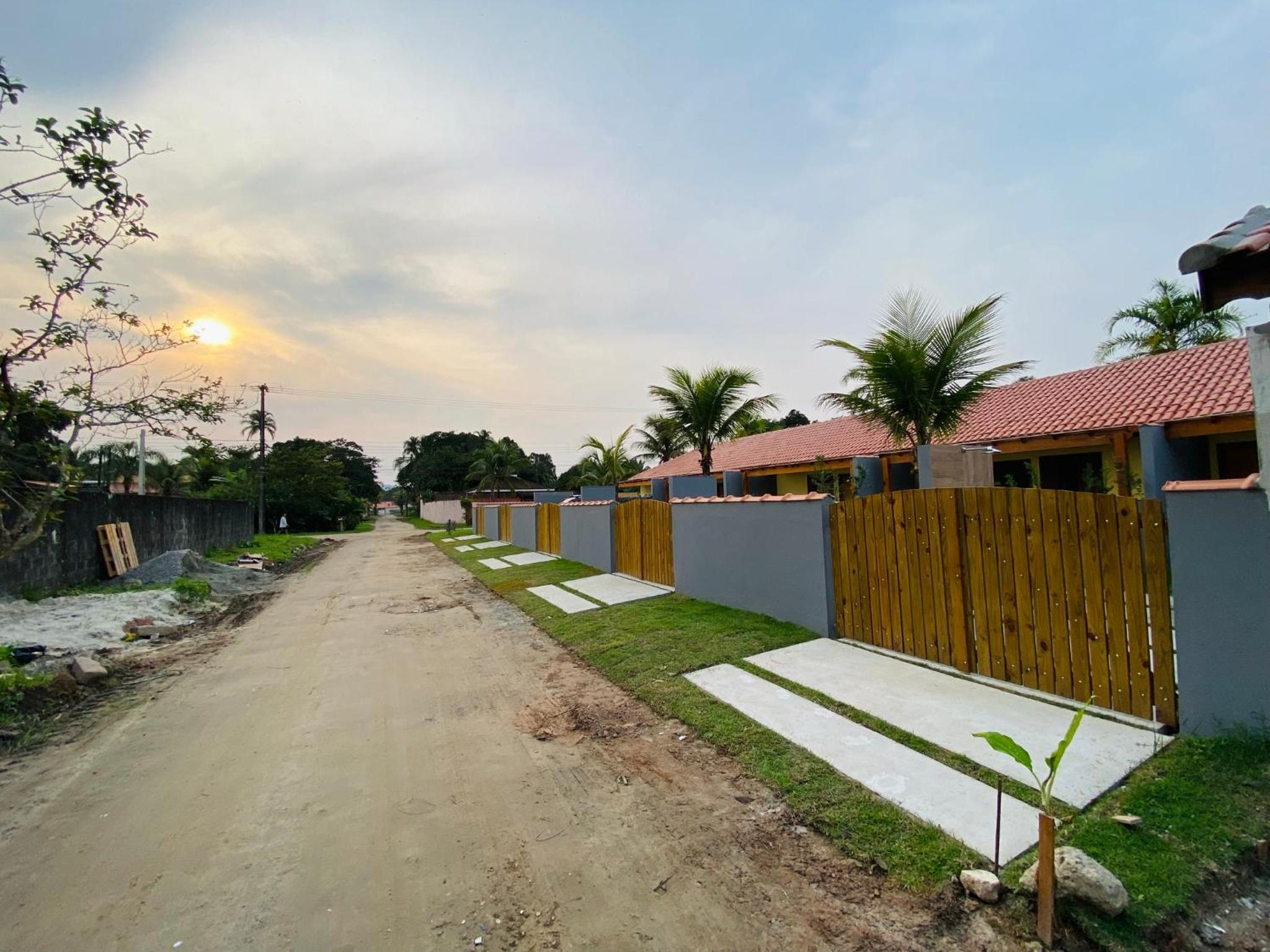 Casinhas Terõ - Chalé 01 com Piscina