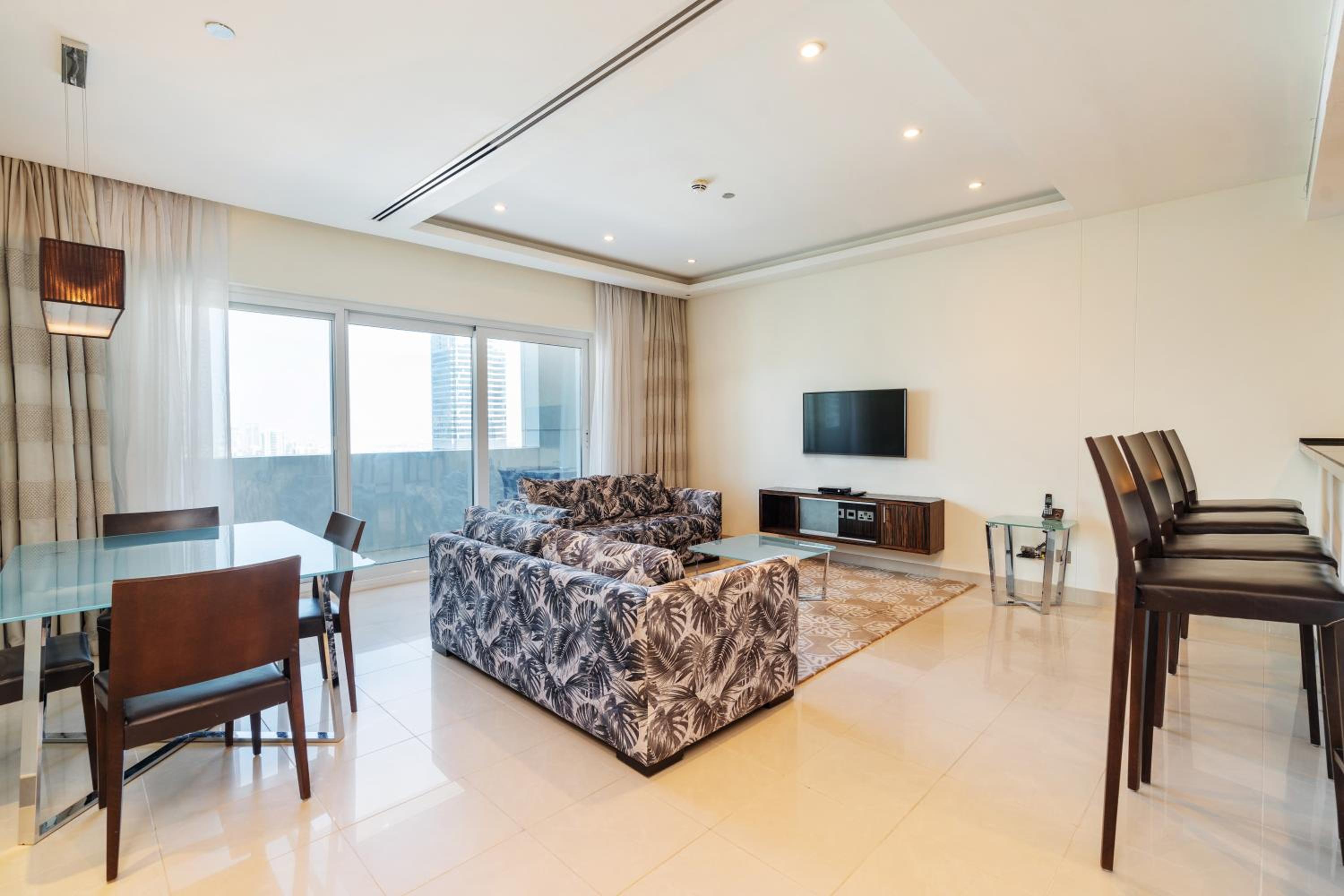 Royal Club By RVHR, Bonnington Residential Tower - JLT