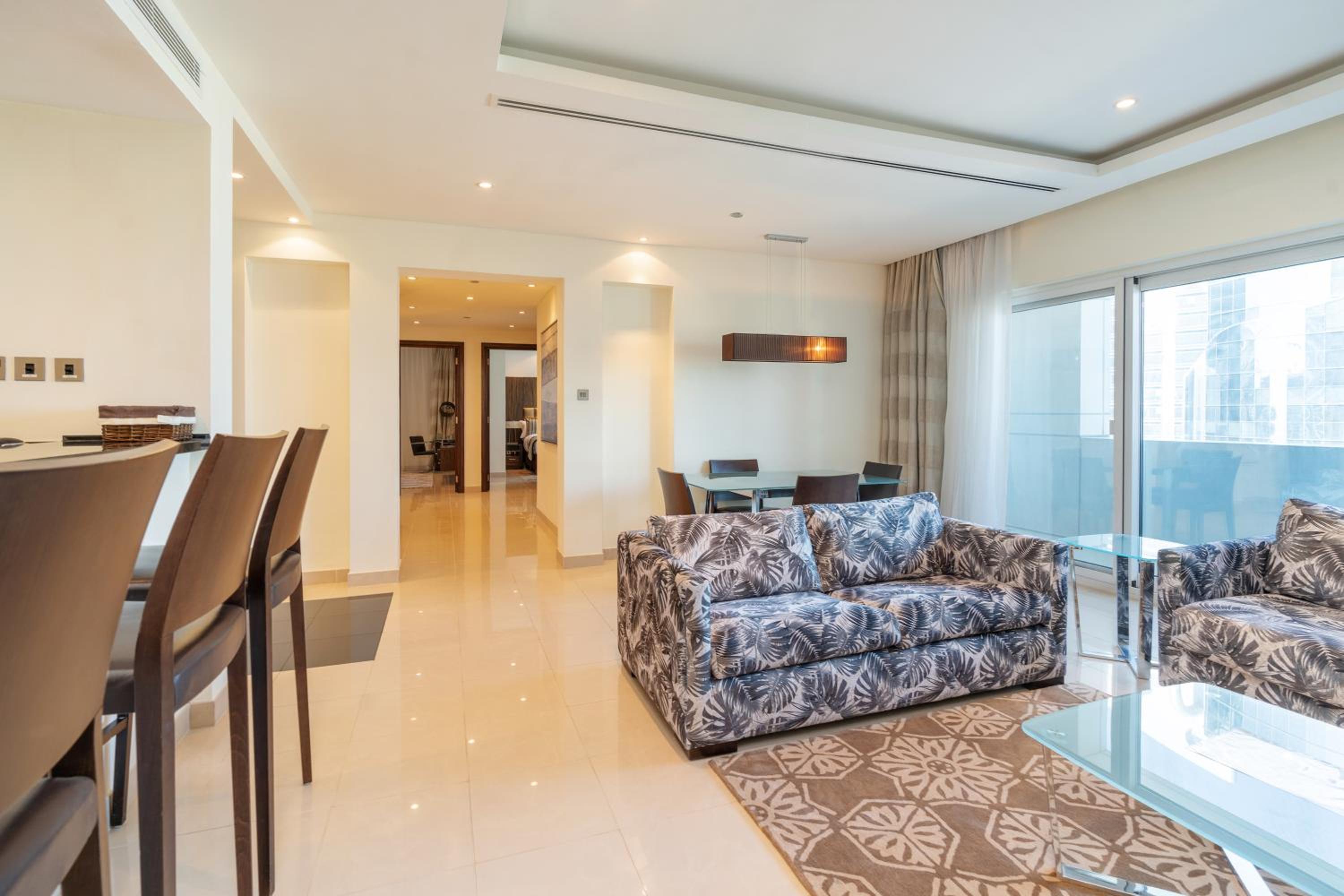 Royal Club By RVHR, Bonnington Residential Tower - JLT