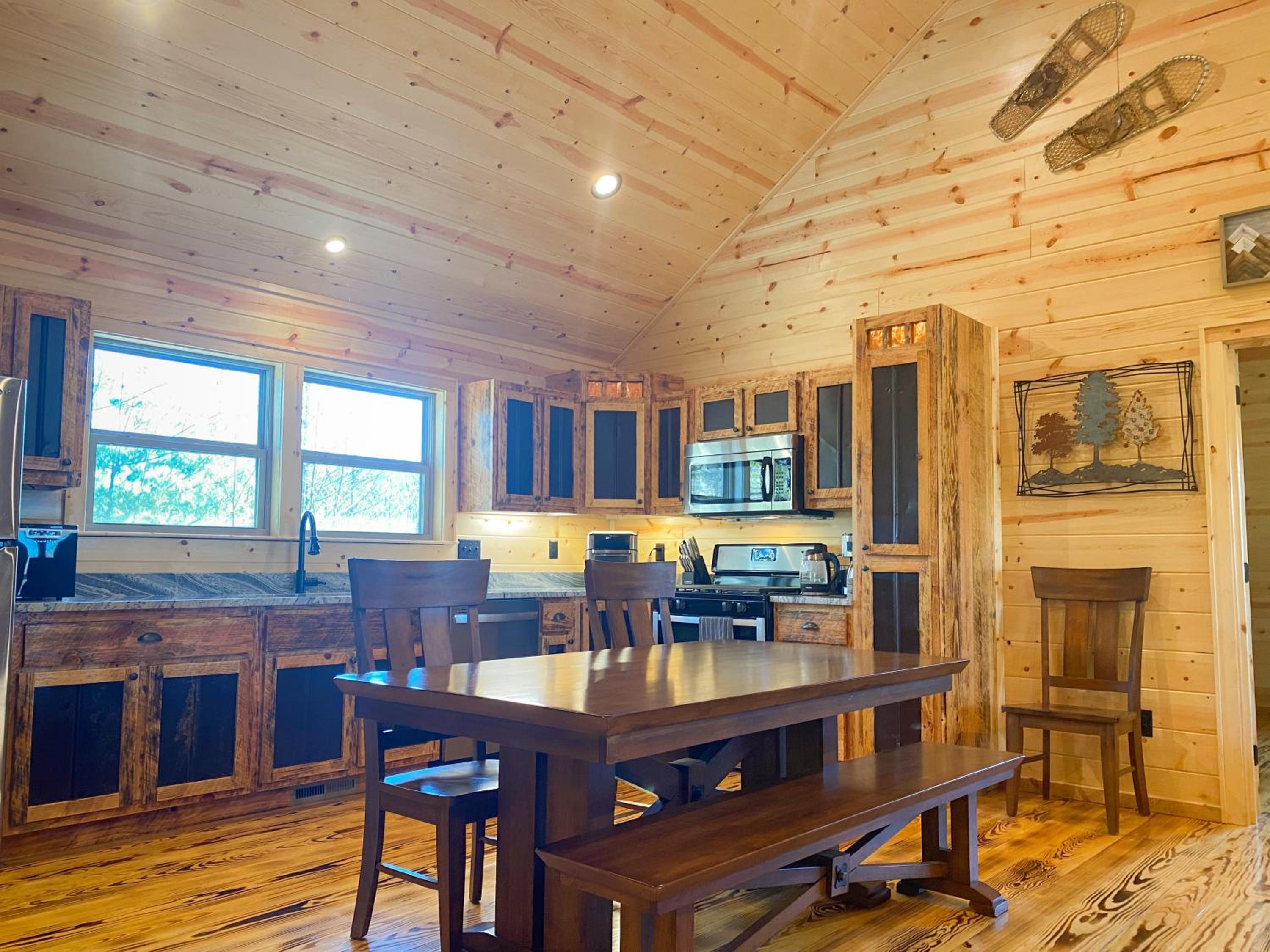 Adventure Ridge Luxury Log Cabin with Mountain View view 4