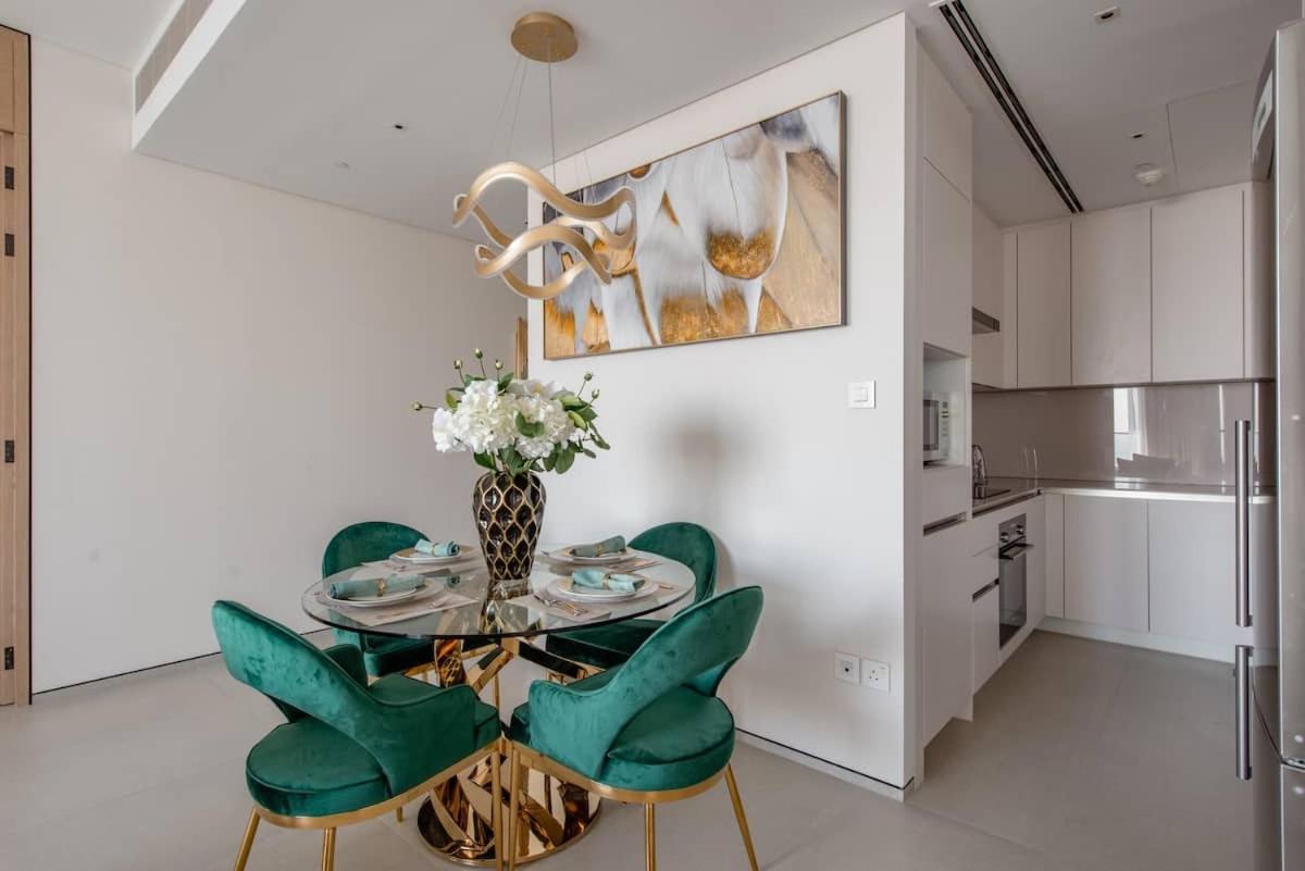 2 BDR Apt The Address Beach Resort JBR