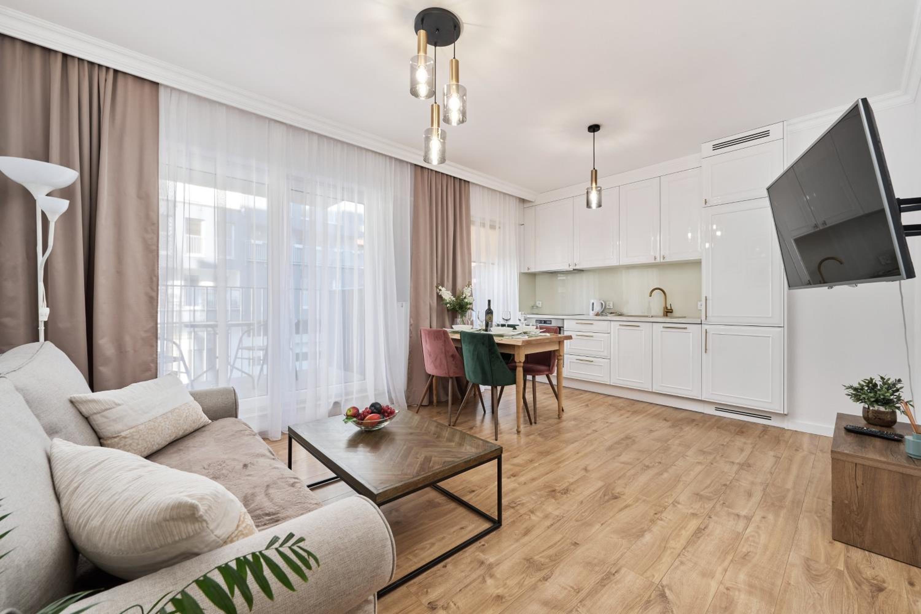Apartments Dmowskiego Kępa Mieszczańska by Renters