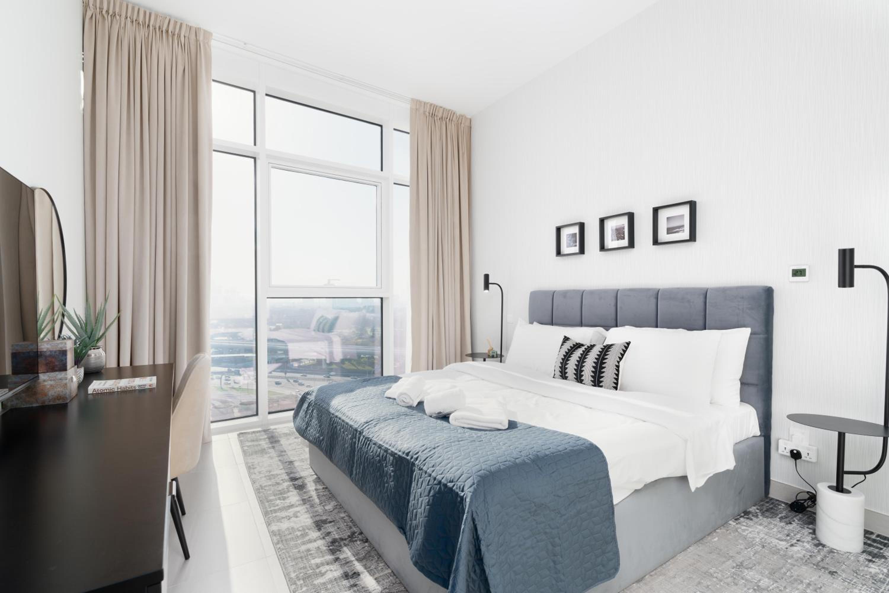 Ultimate Stay / 3 Beds / Gorgeous Frame and Park View / 250m from Metro / 1 Stop from World Trade Center
