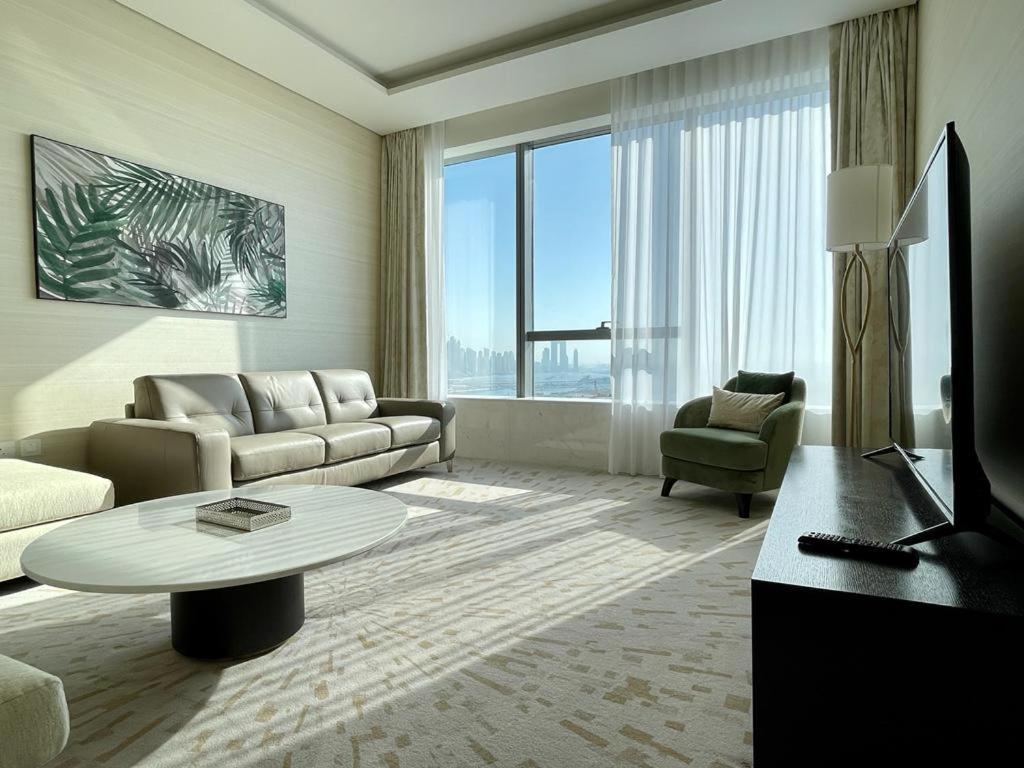 HVR THE PALM DUBAI