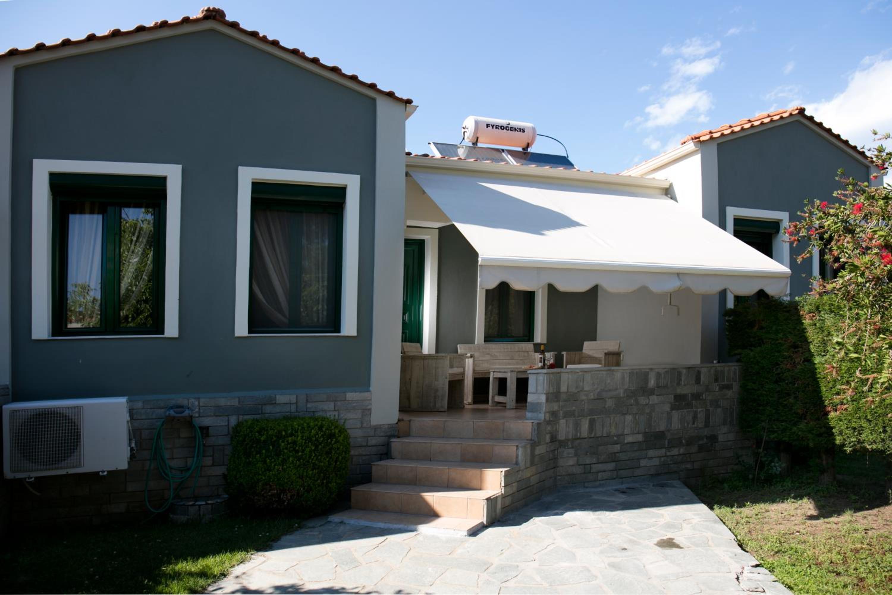 Arion Apartments photo 3