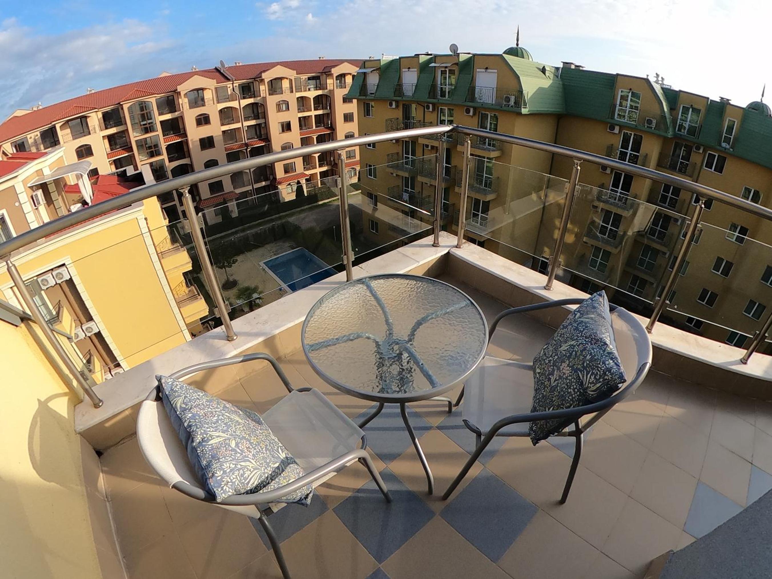 Balcony & Terrace