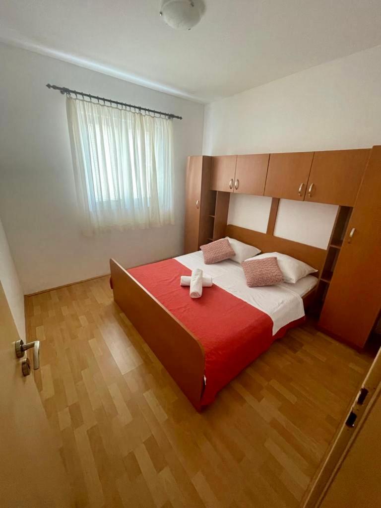 Apartments Elvira