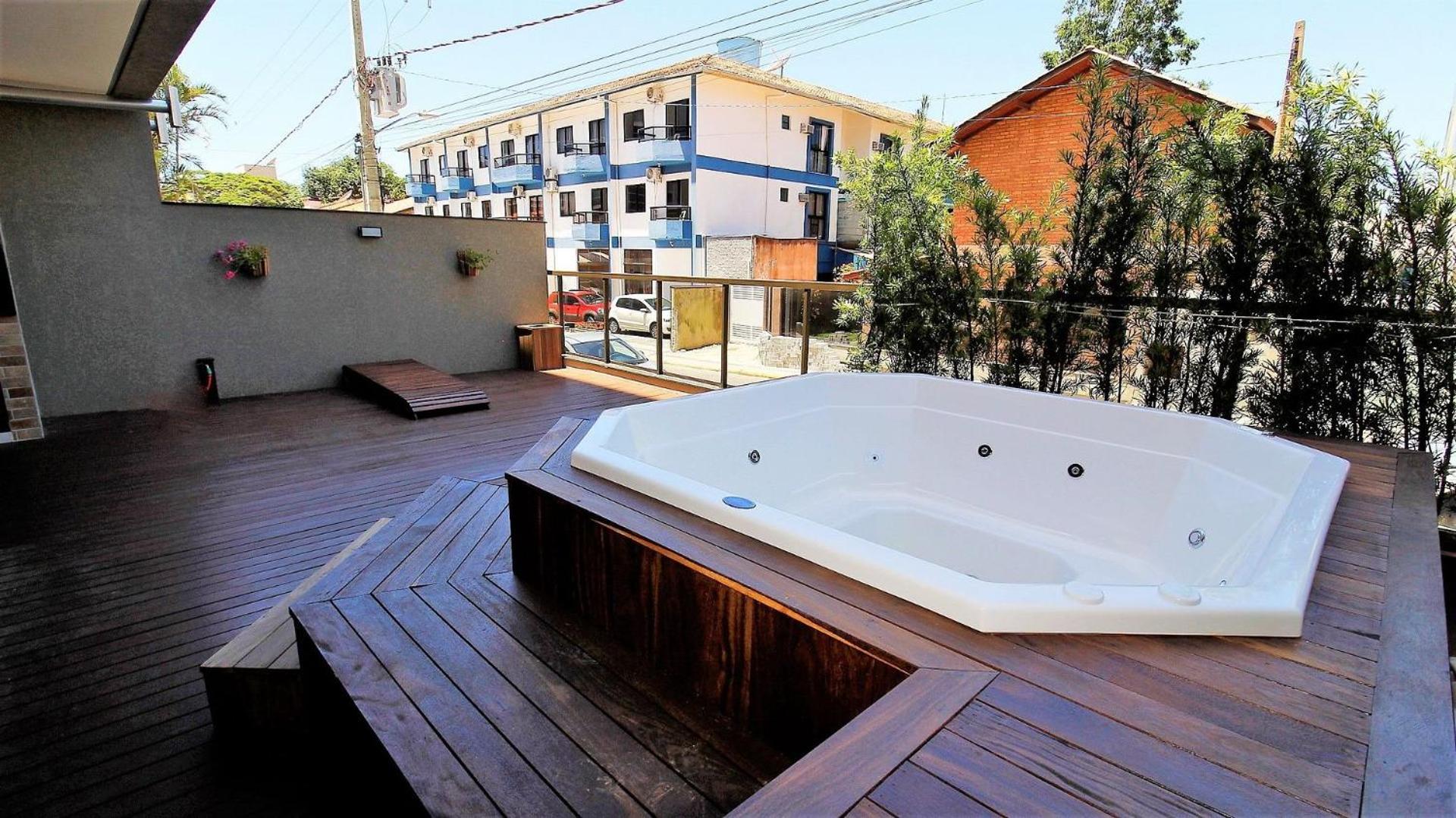 1086 - Apartamento Térreo Com Jacuzzi no Centro de Bombinhas view 3
