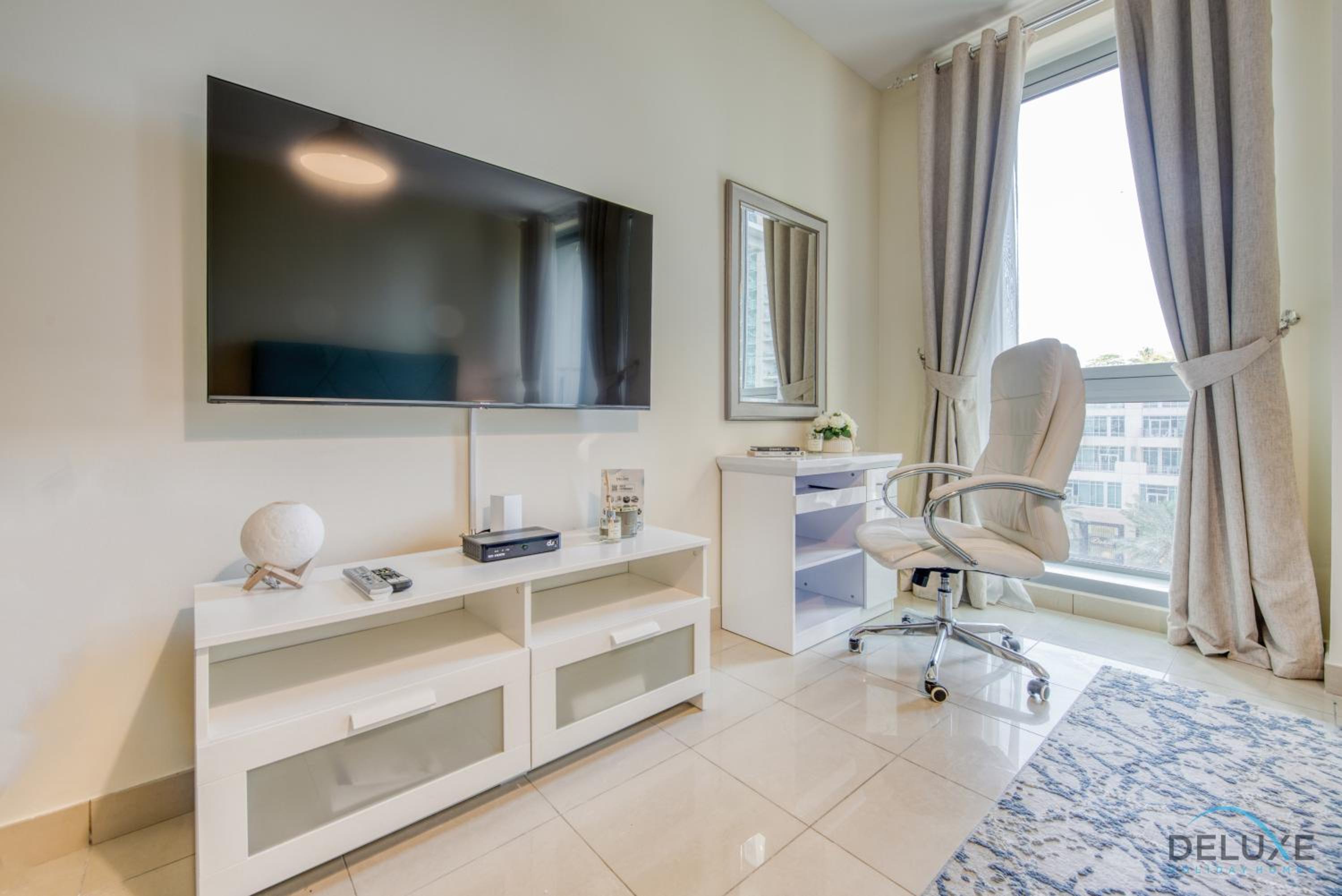 Exquisite Studio at Standpoint Tower Downtown Dubai by Deluxe Holiday Homes