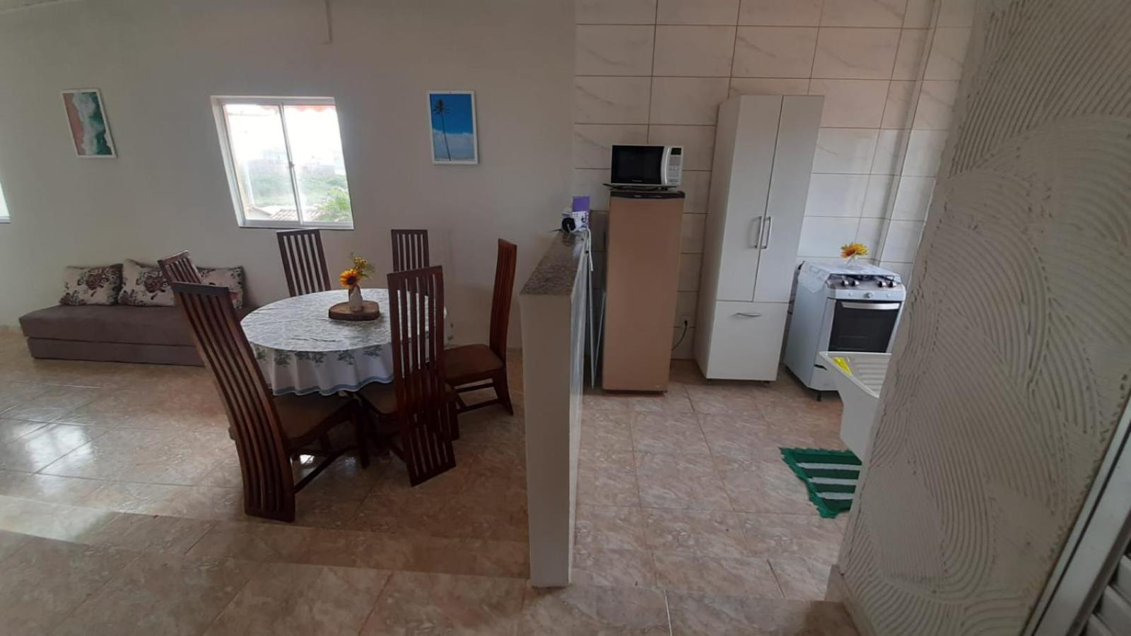 3º andar independente - Casa a 50m da praia com vista lateral para o mar