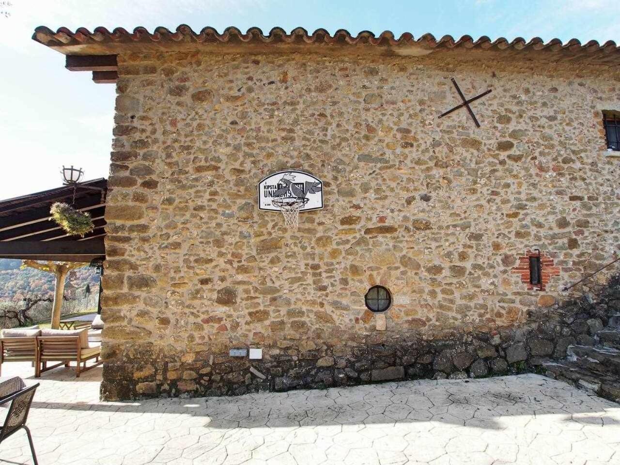 Photo 32