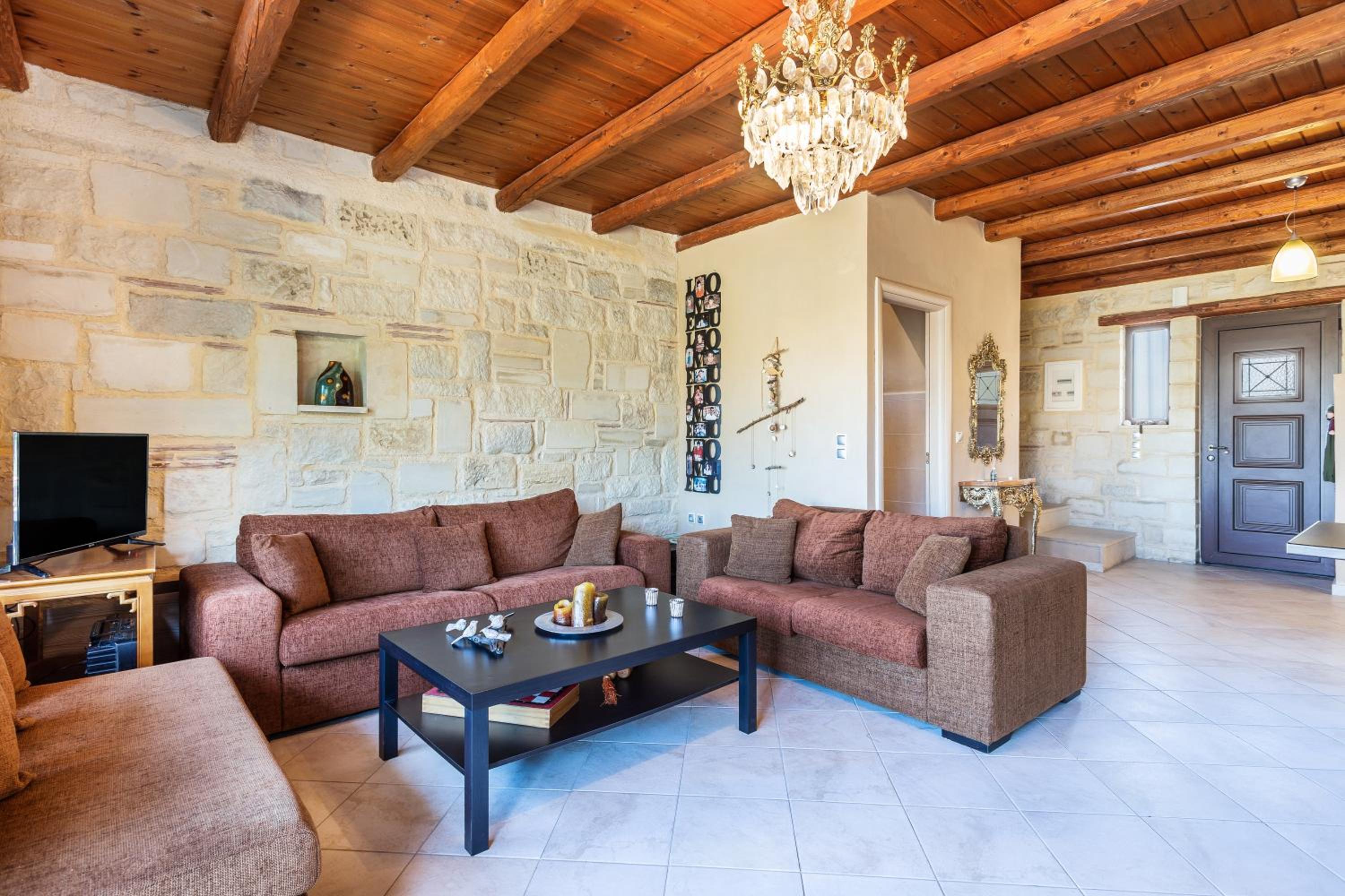 Spilia Inn