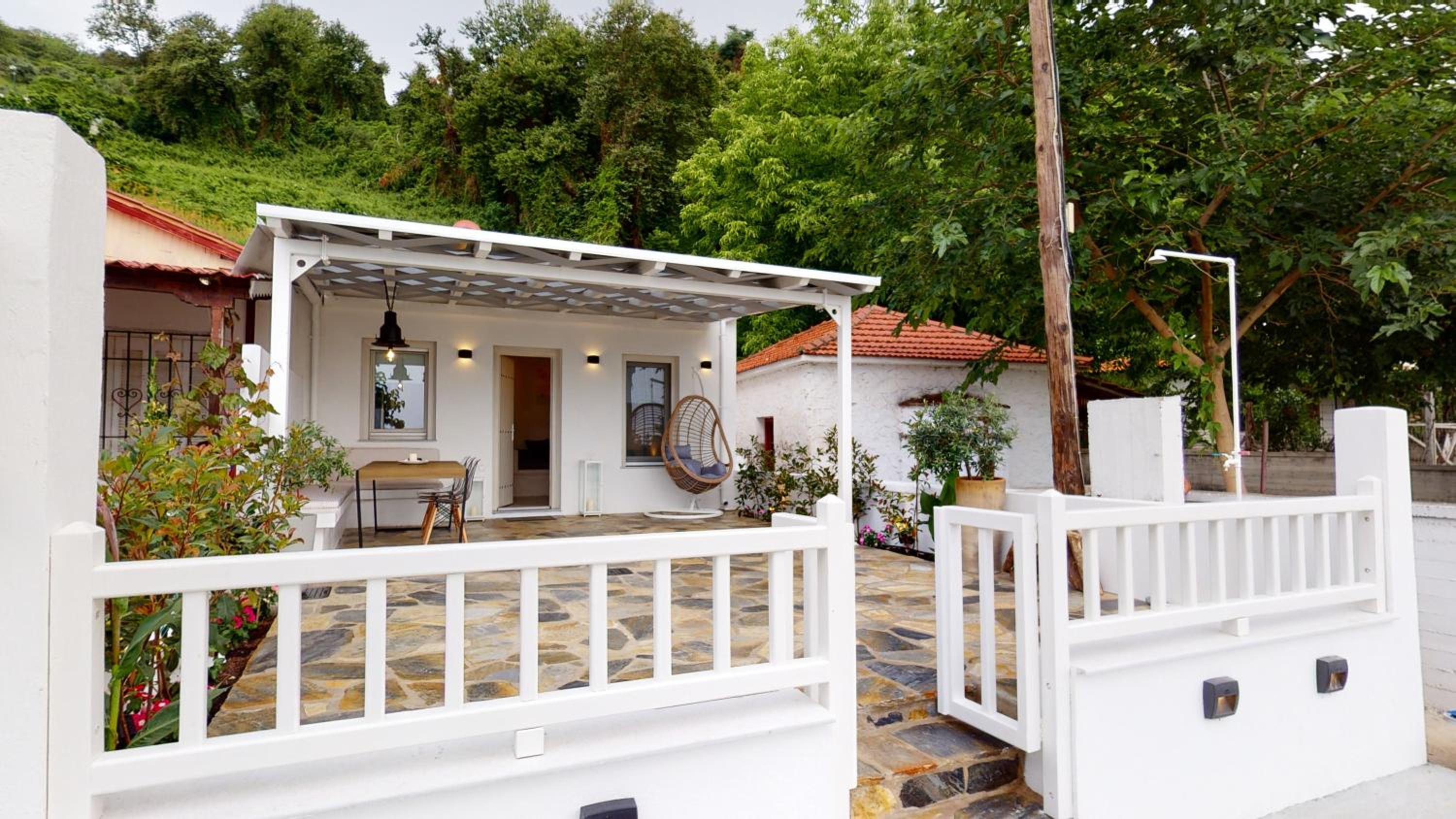 Yalos Luxury Home view 2
