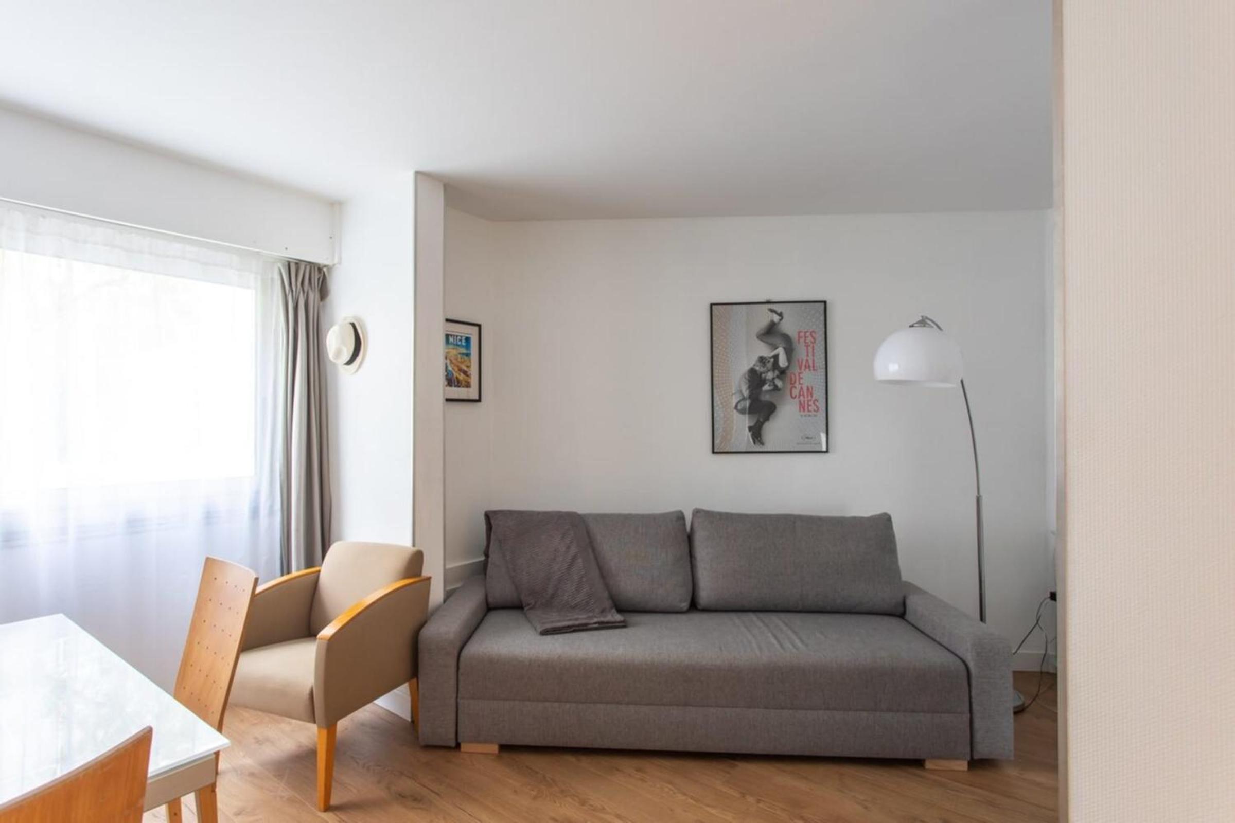 Air-Conditioned Furnished Apartment Ideal For Couples photo 4