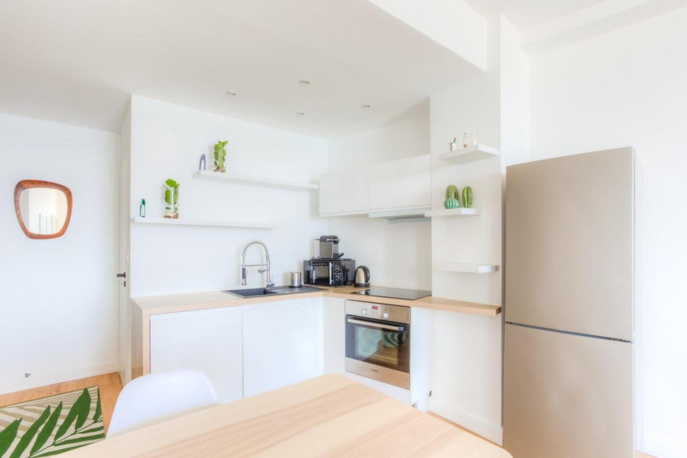Sunny Private Apartment With Sea View Near The Beach photo 2