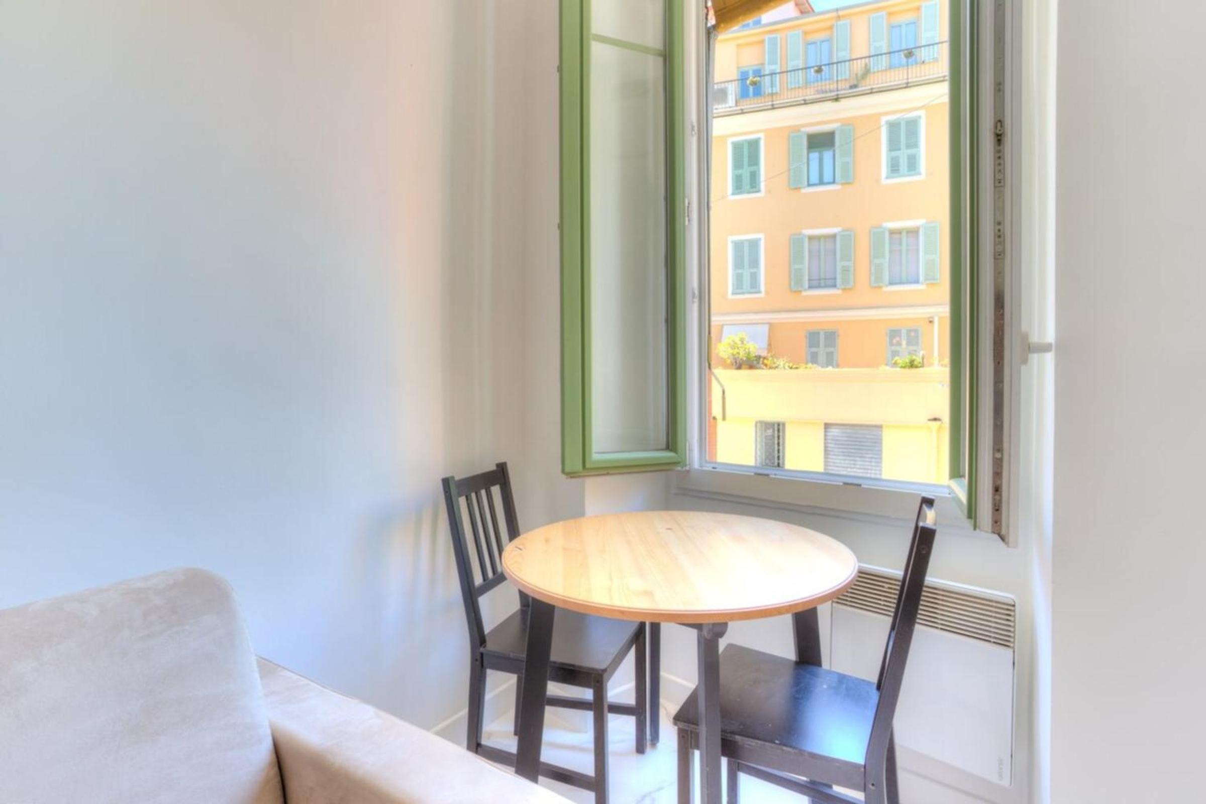 Furnished Studio in A Lively Area Near The Beaches photo 3
