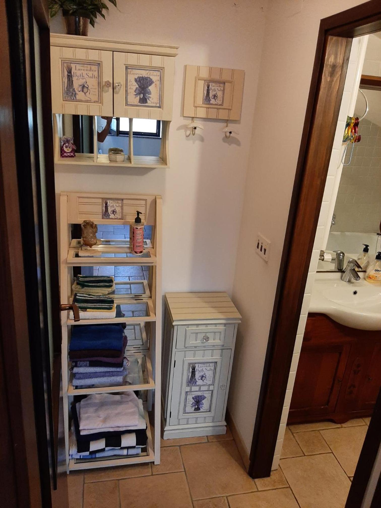 Nice, cosy studio apartment with shared outdoor pool