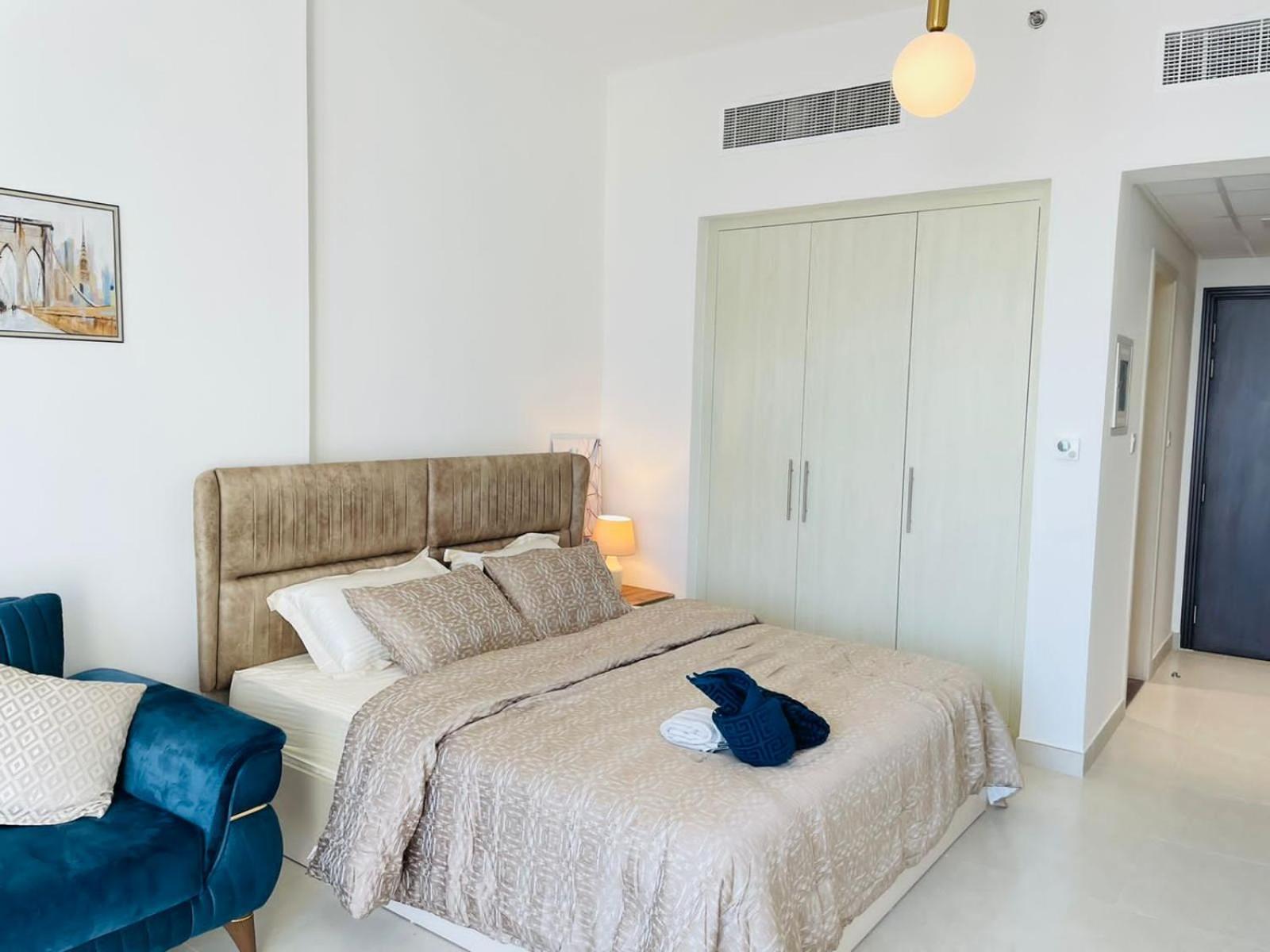 Elite Inn Dania 3 Elegant Studio with Garden View