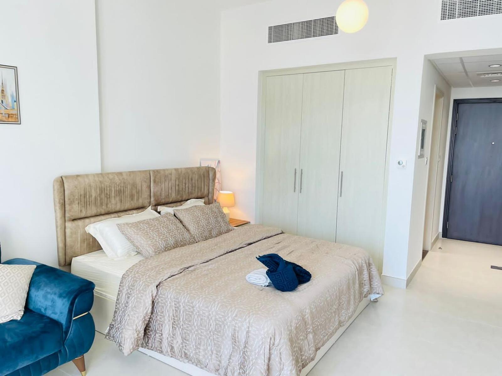 Elite Inn Dania 3 Elegant Studio with Garden View