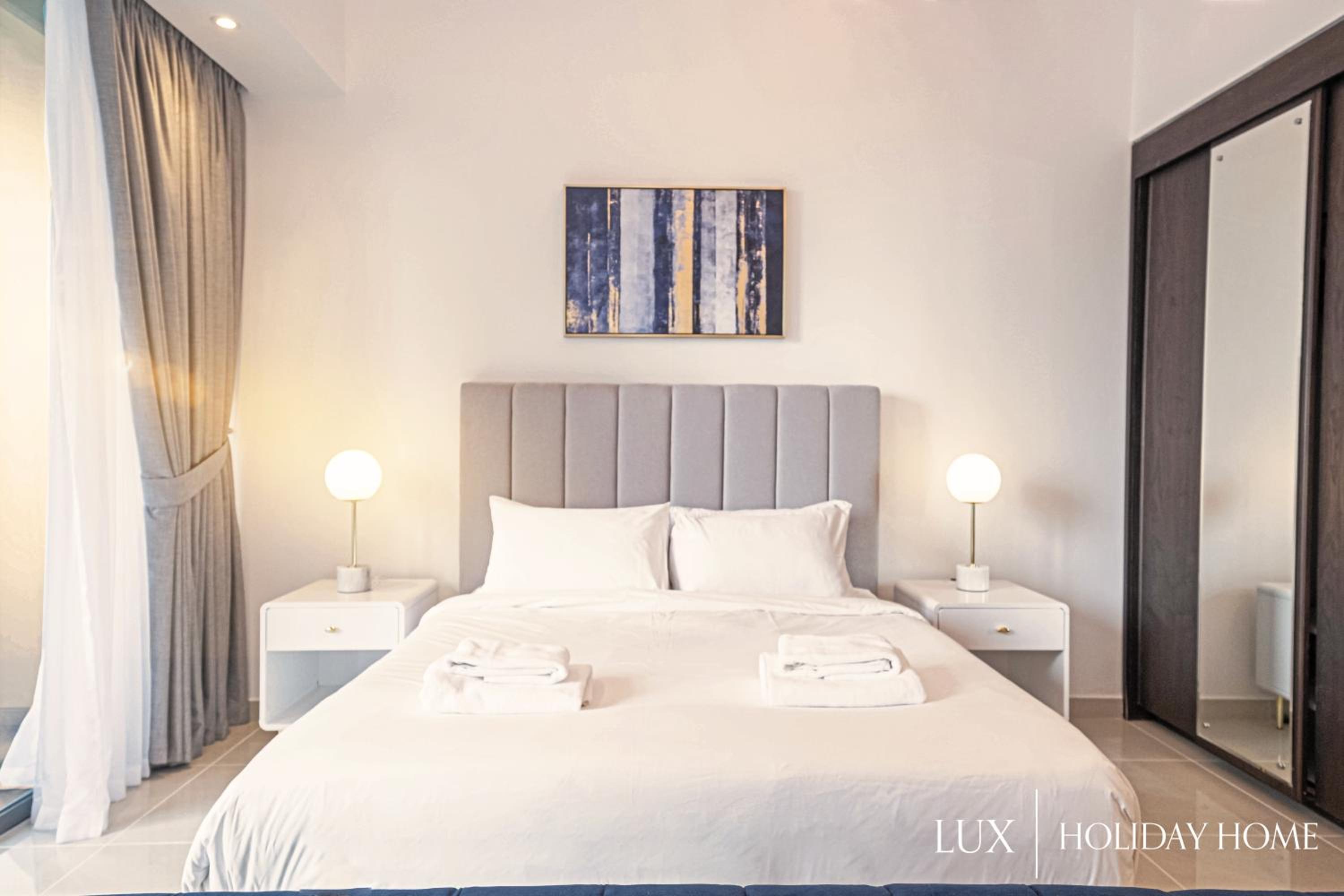LUX The Silverene Marina view Suite