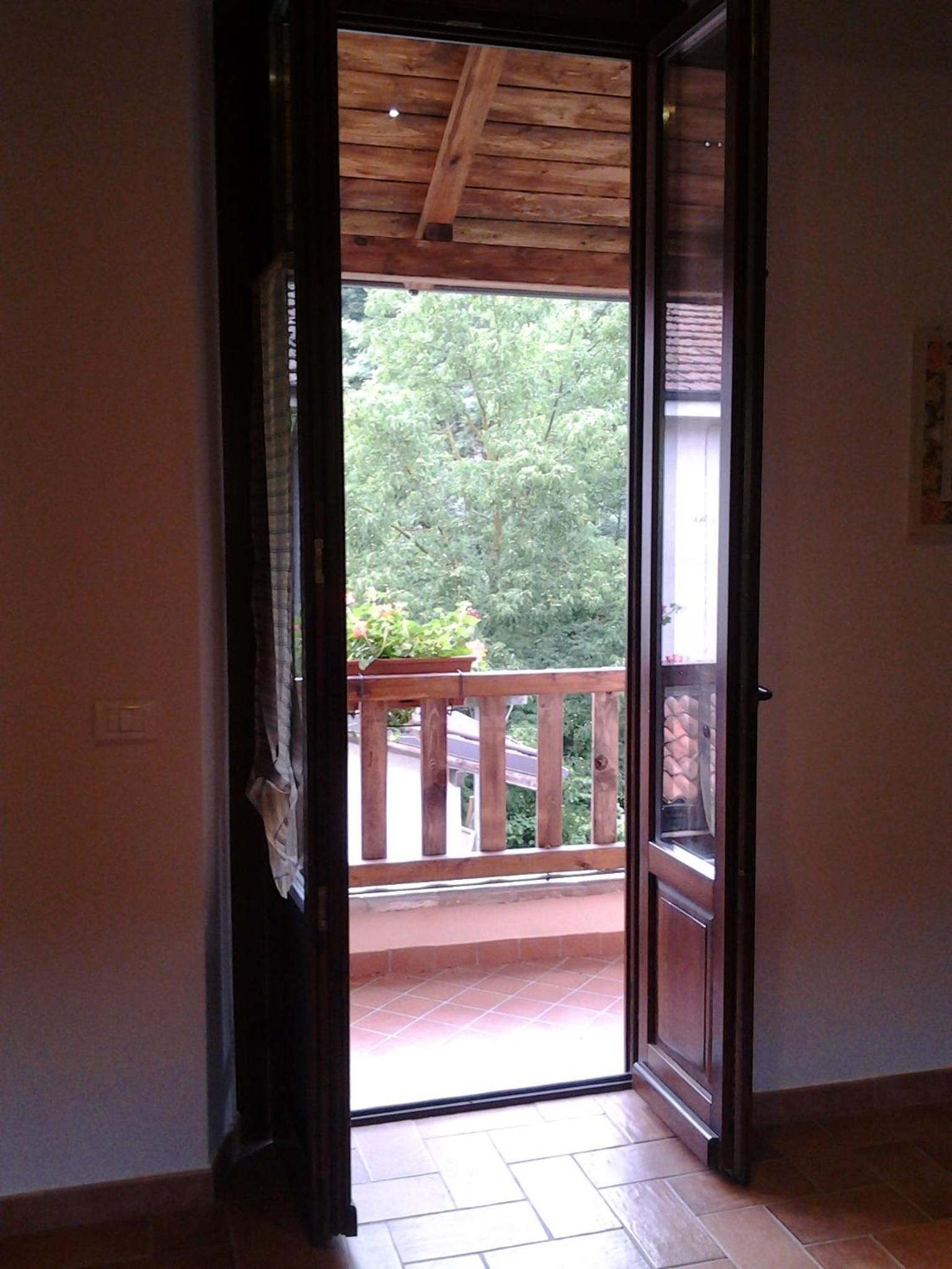 Photo 33