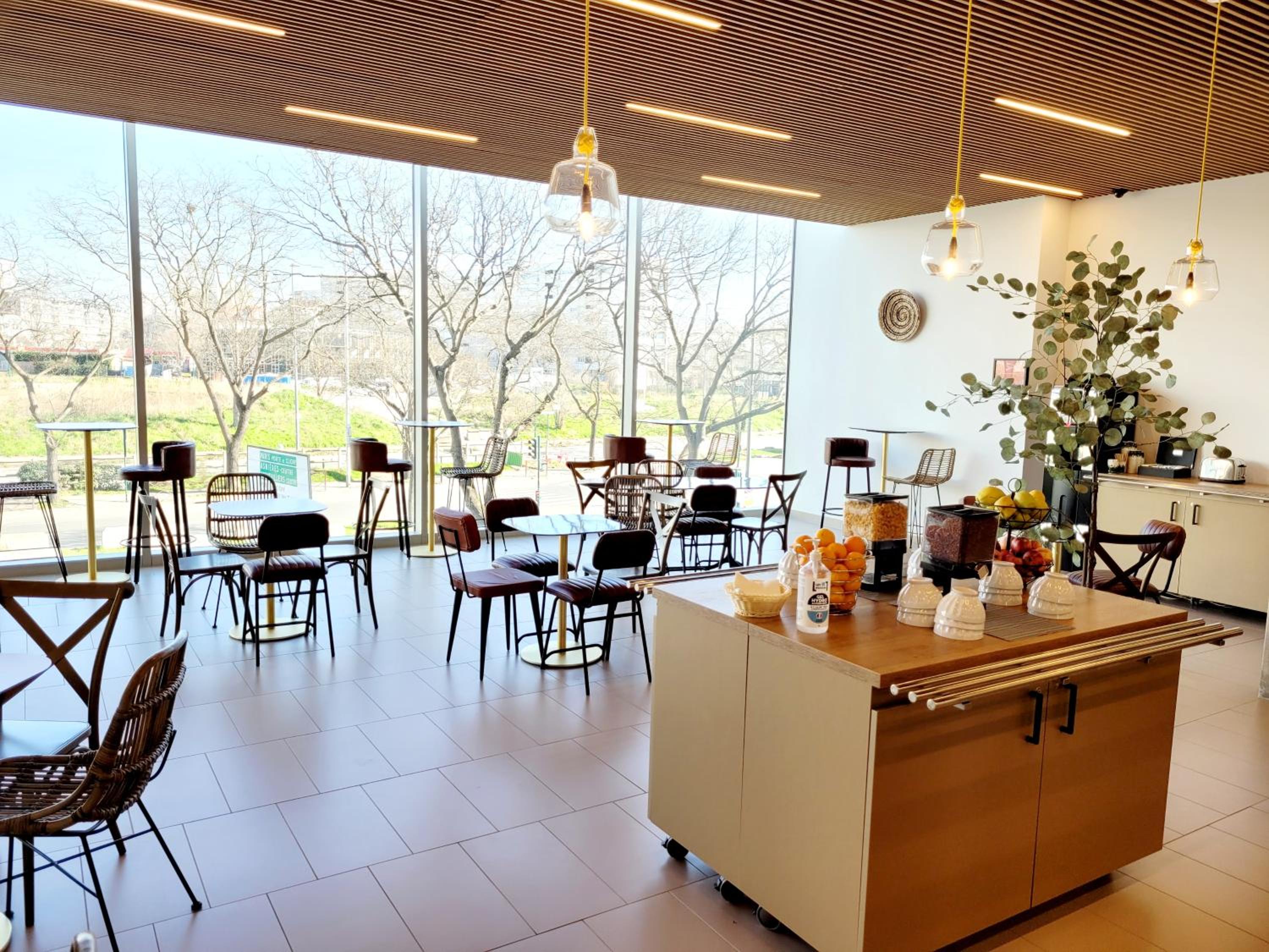 restaurant