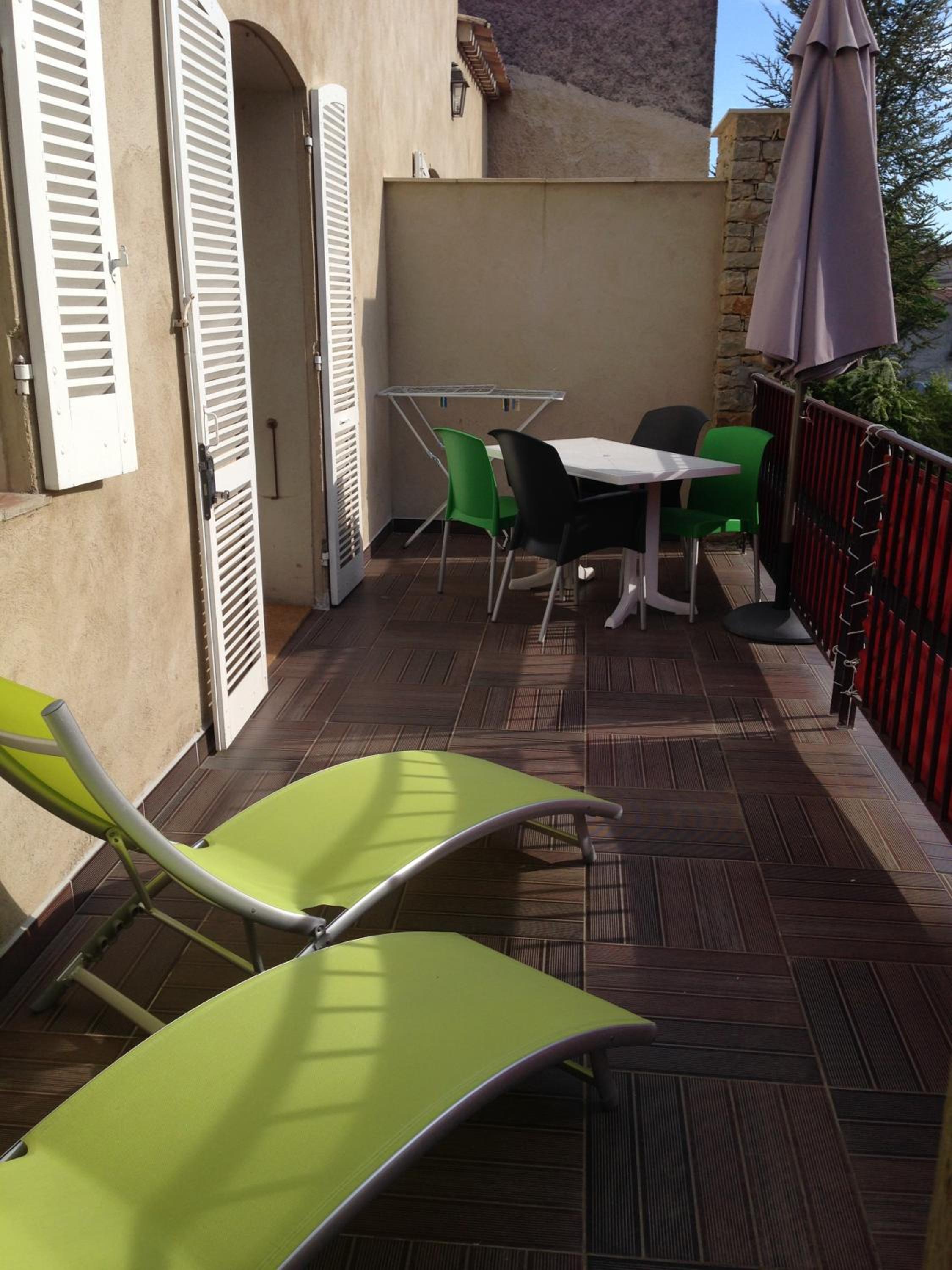 balcony