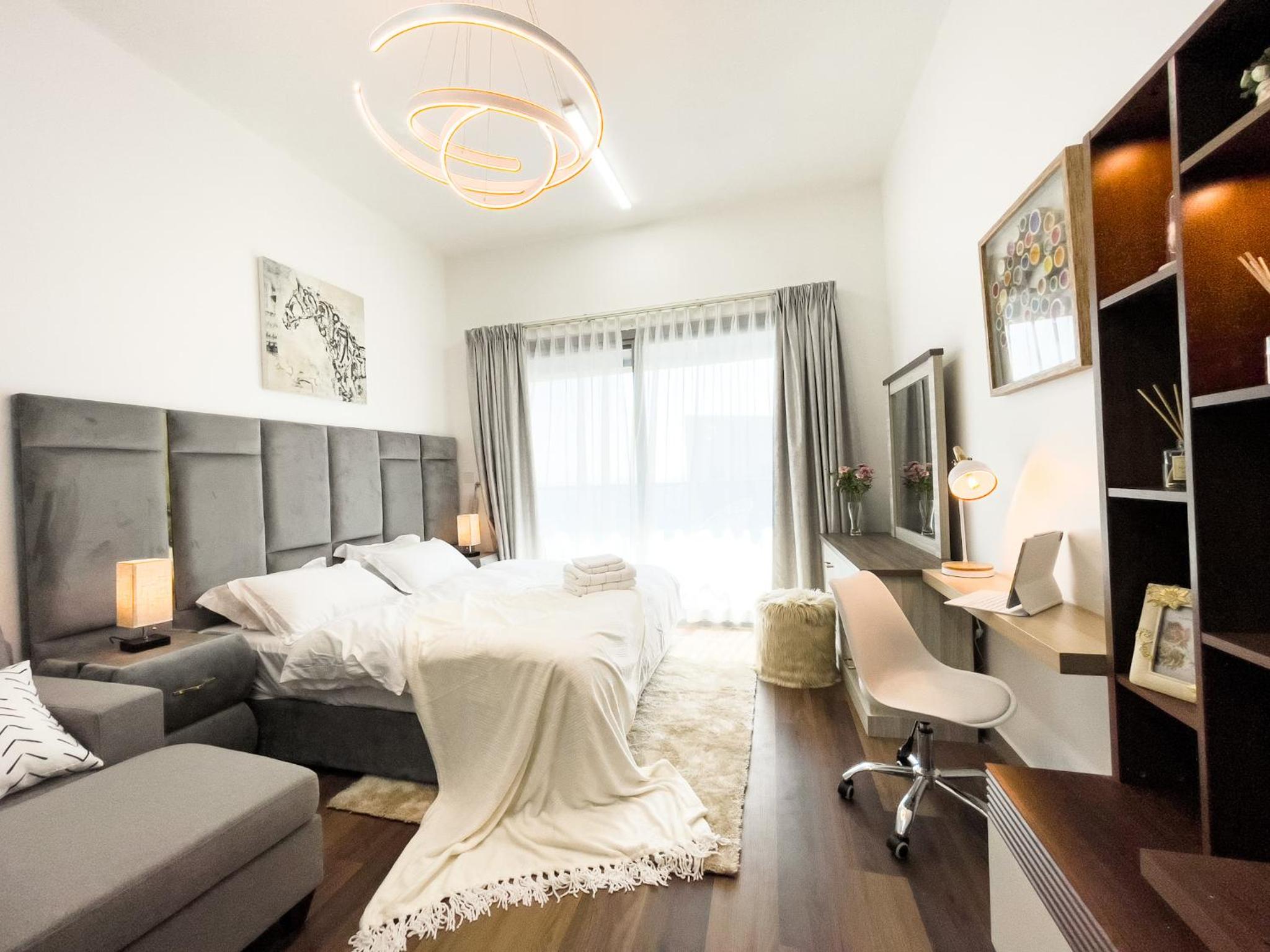 Luxury Studio Apartment Close to JBR Beach&Yacht Club&Metro-Available Airport Shuttle