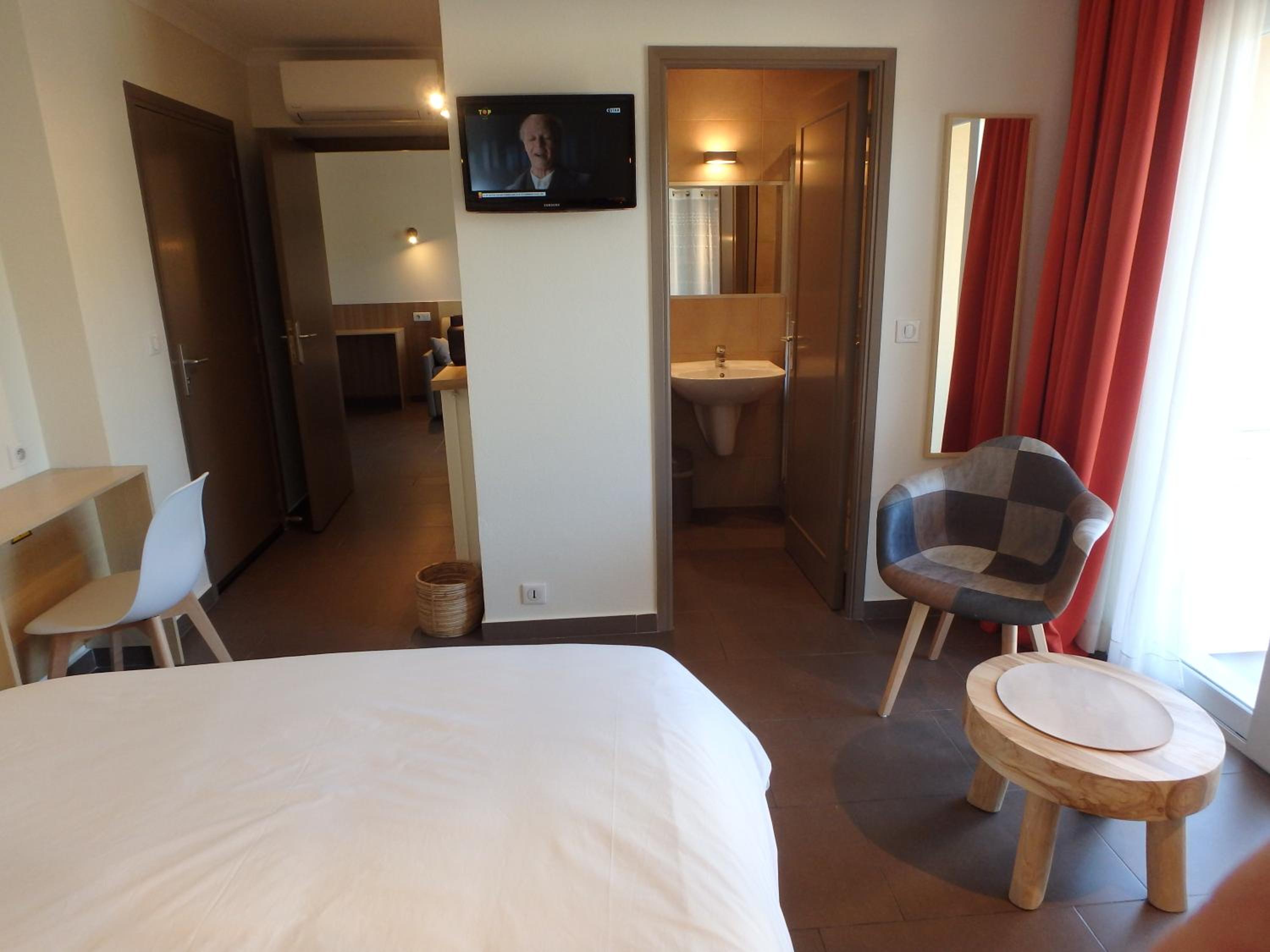 hotel room