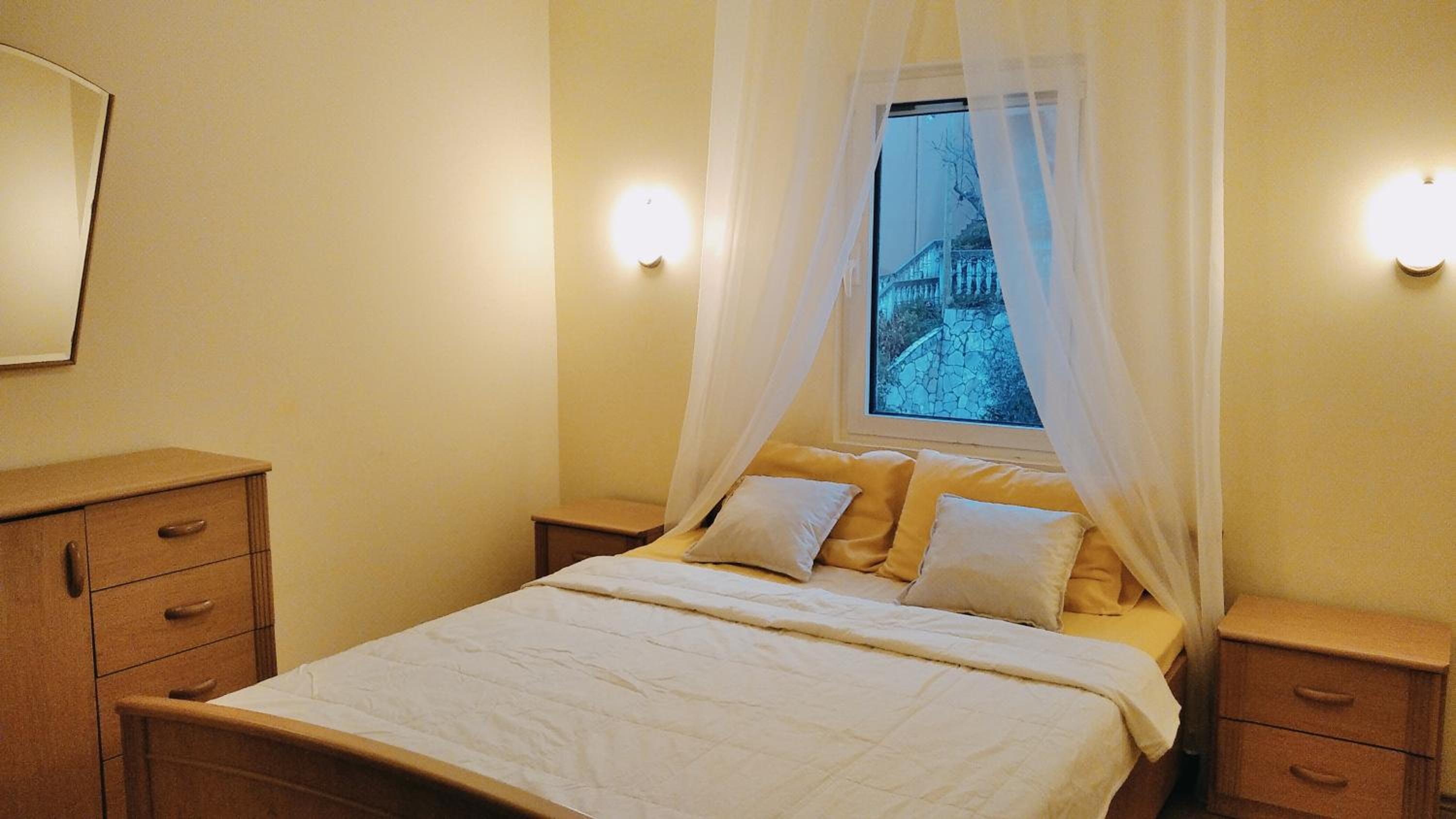 Petrovac Holiday Apartments 2 view 5