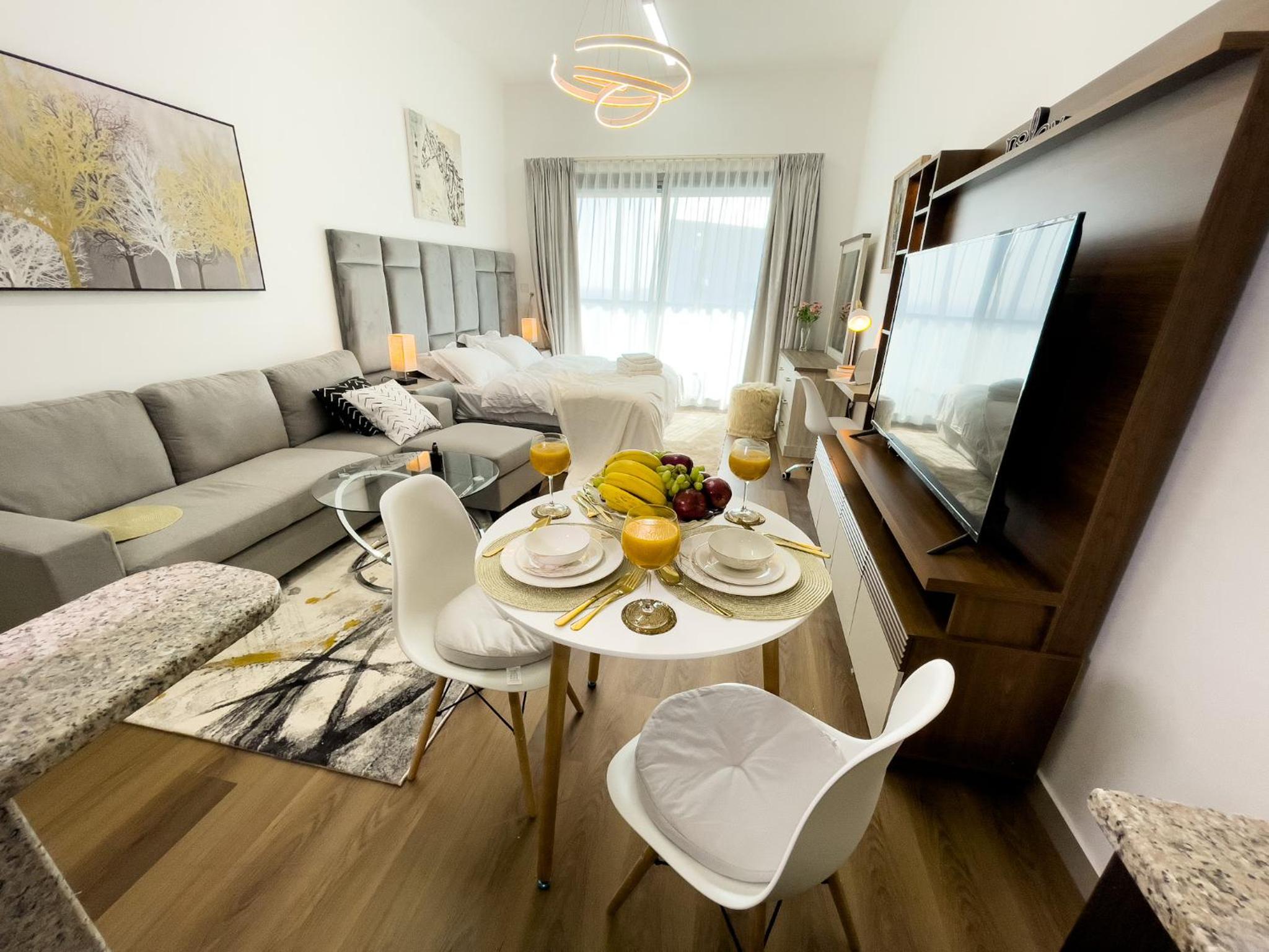 Luxury Studio Apartment Close to JBR Beach&Yacht Club&Metro-Available Airport Shuttle